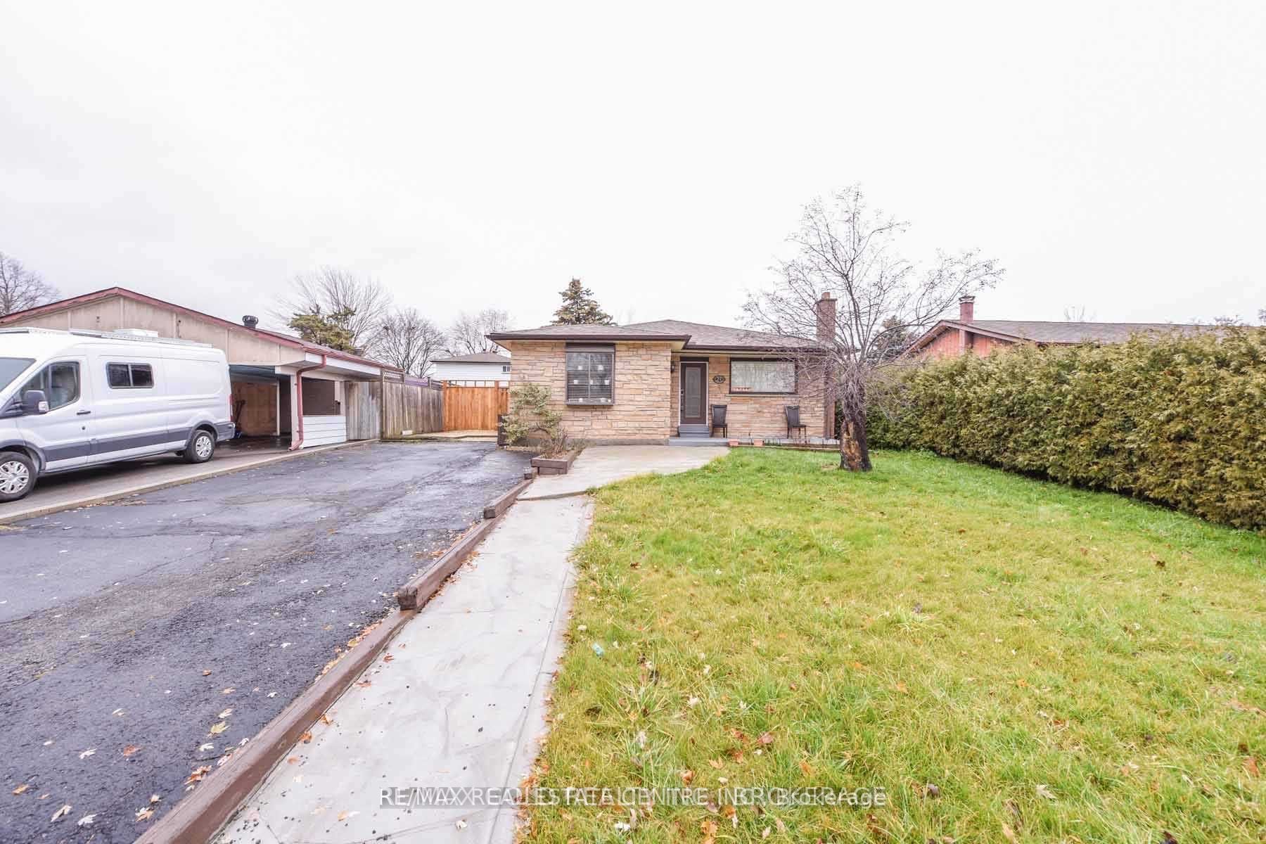 27 Drury (upper) Crescent Property Photo 1
