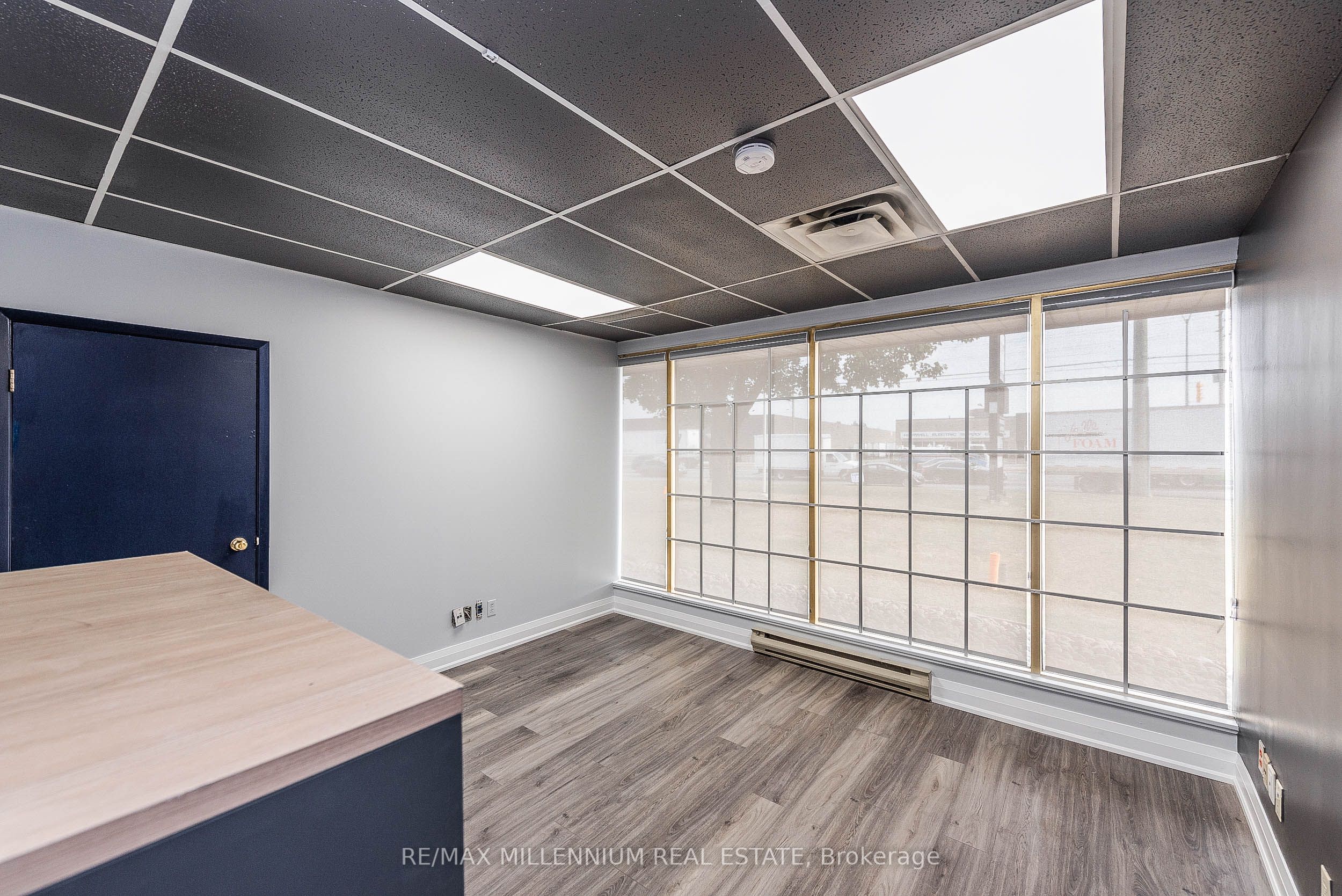 #107 - 1300 Steeles Avenue Property Photo 9
