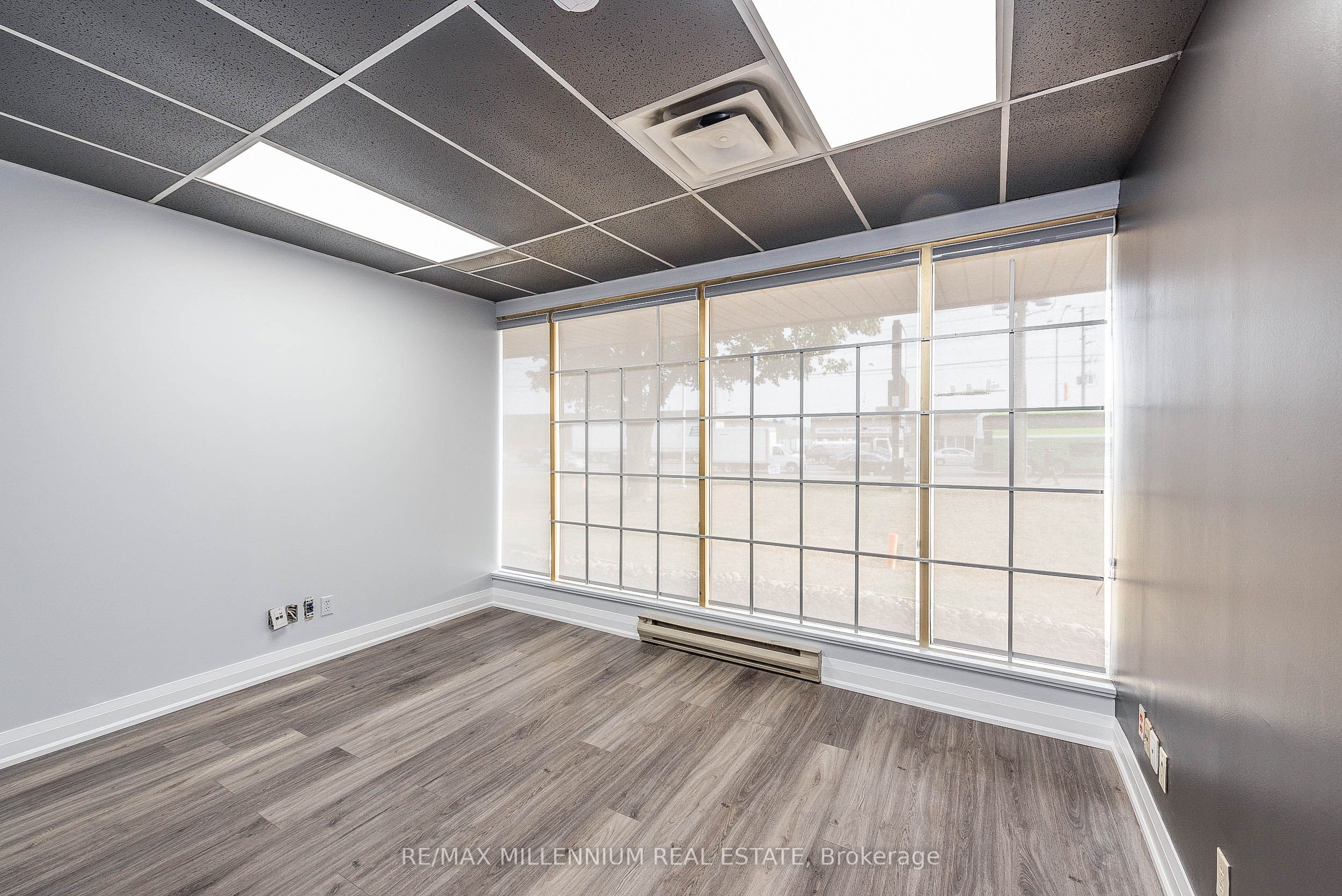 #107 - 1300 Steeles Avenue Property Photo 10