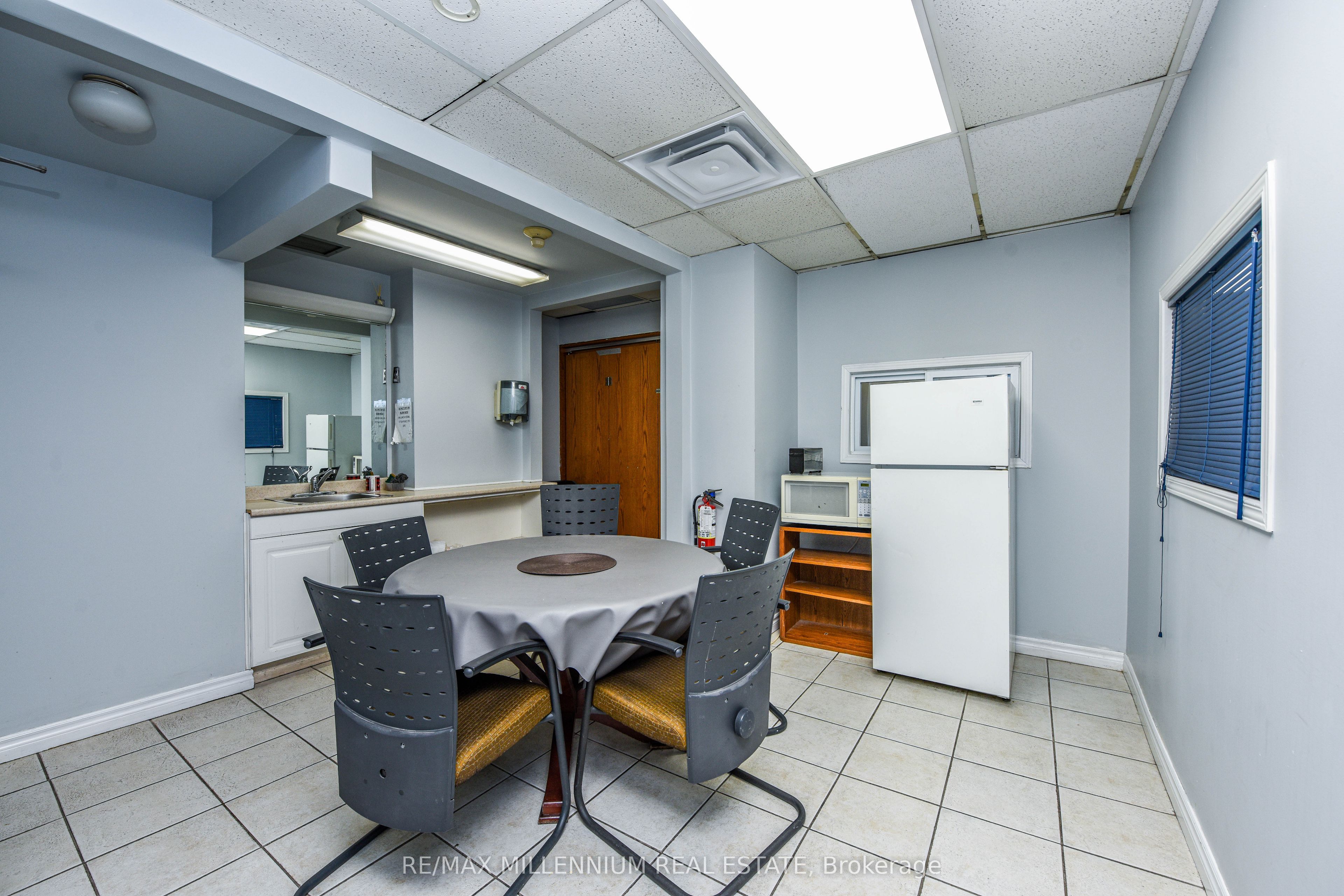 #107 - 1300 Steeles Avenue Property Photo 11
