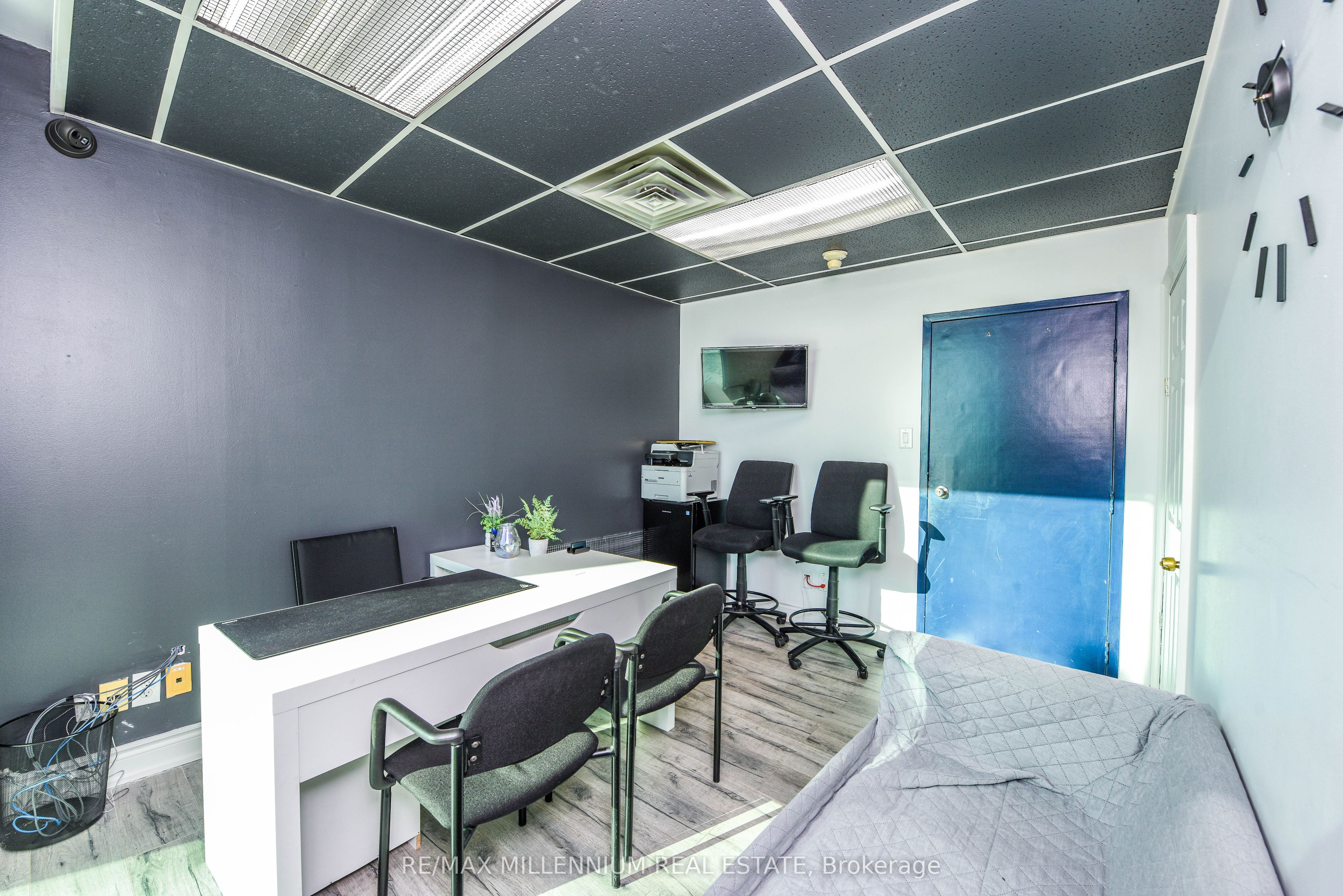 #202 - 1300 Steeles Avenue Property Photo 10