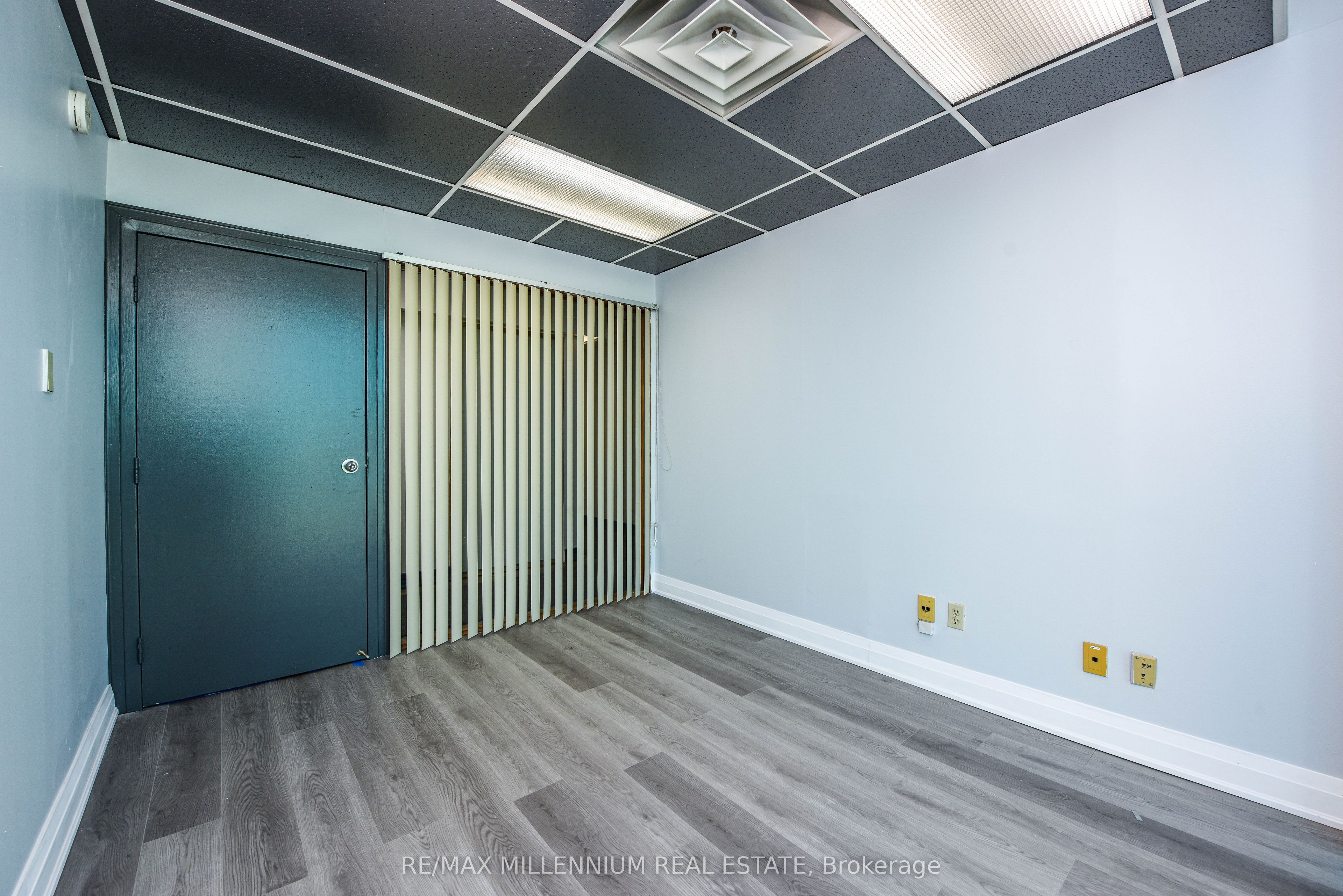 #224 - 1300 Steeles Avenue Property Photo 9