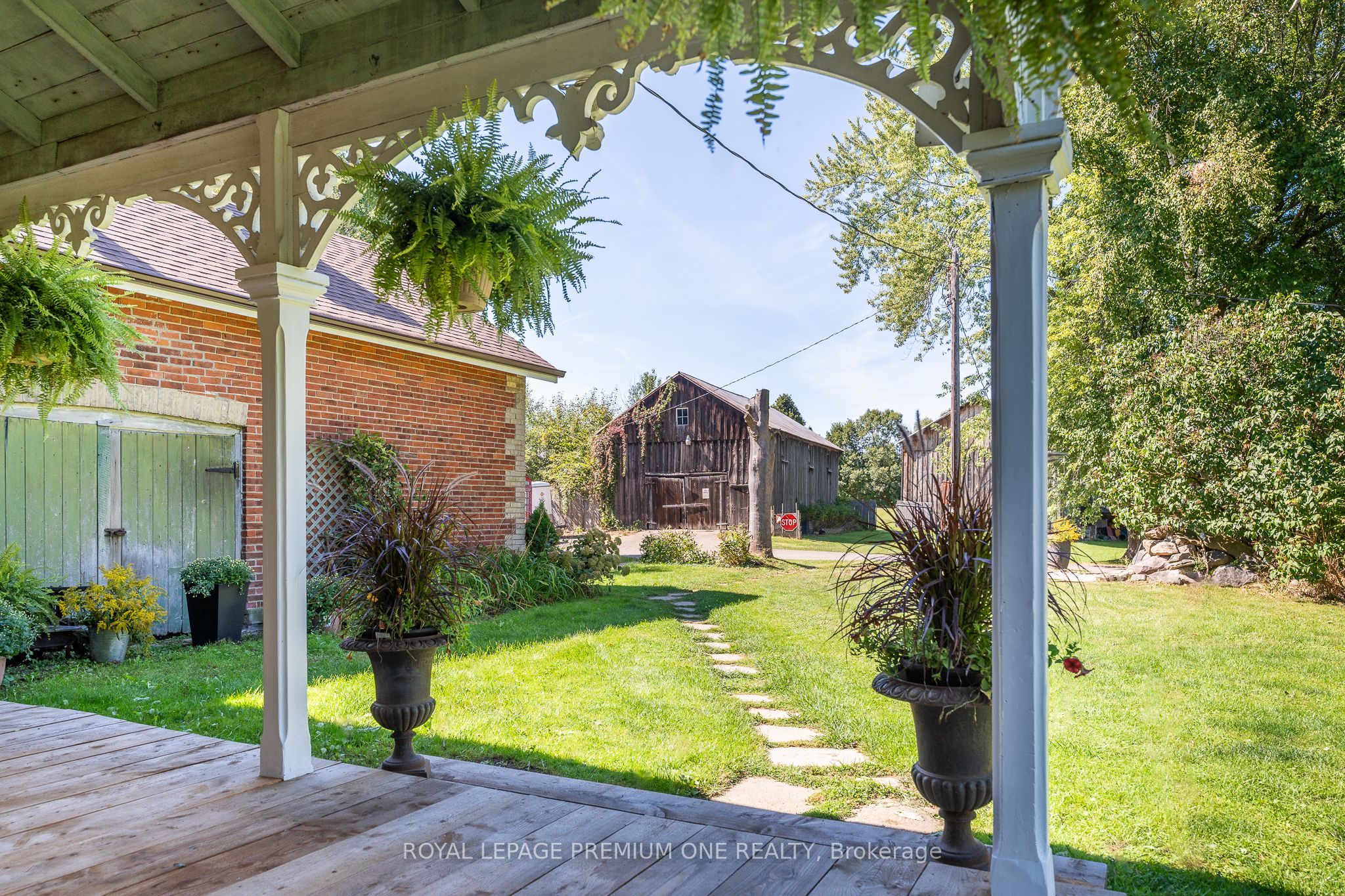 14650 Heart Lake Road Property Photo 4