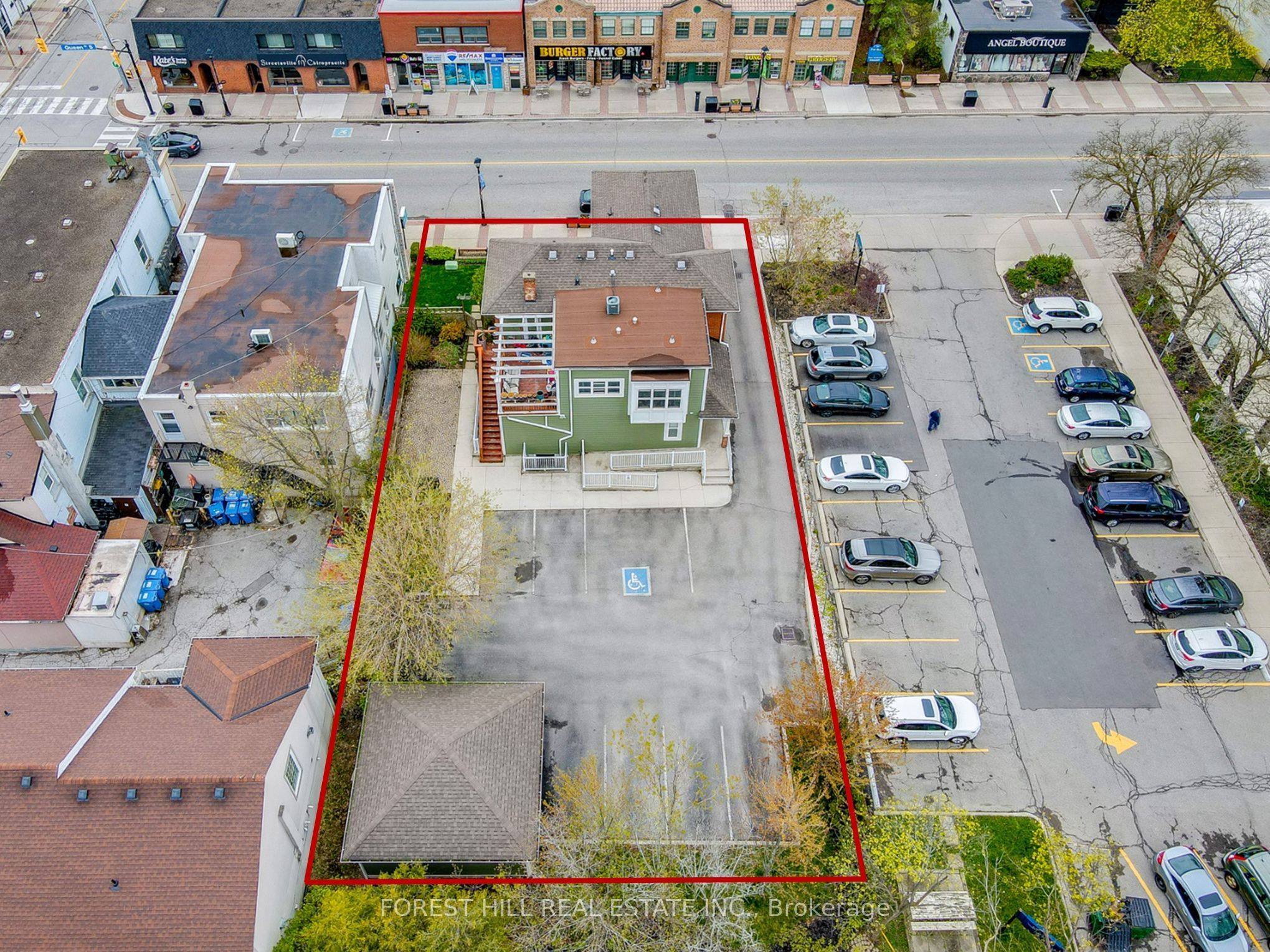 201 Queen Street Property Photo 3