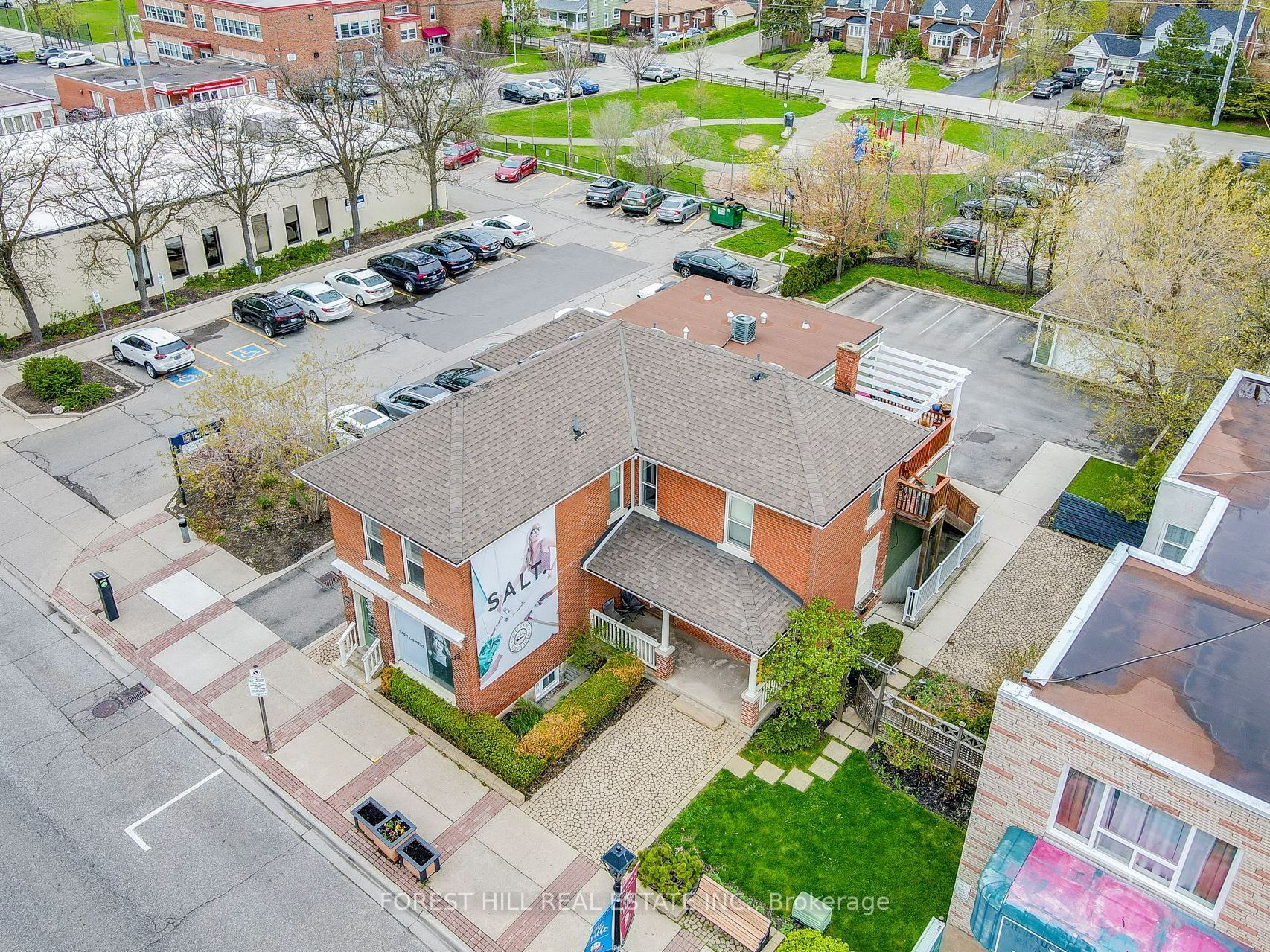 201 Queen Street Property Photo 4