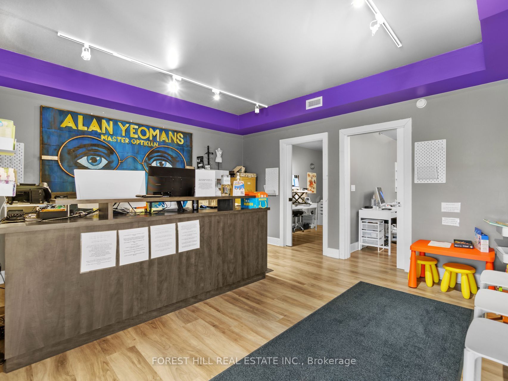 201 Queen Street Property Photo 9