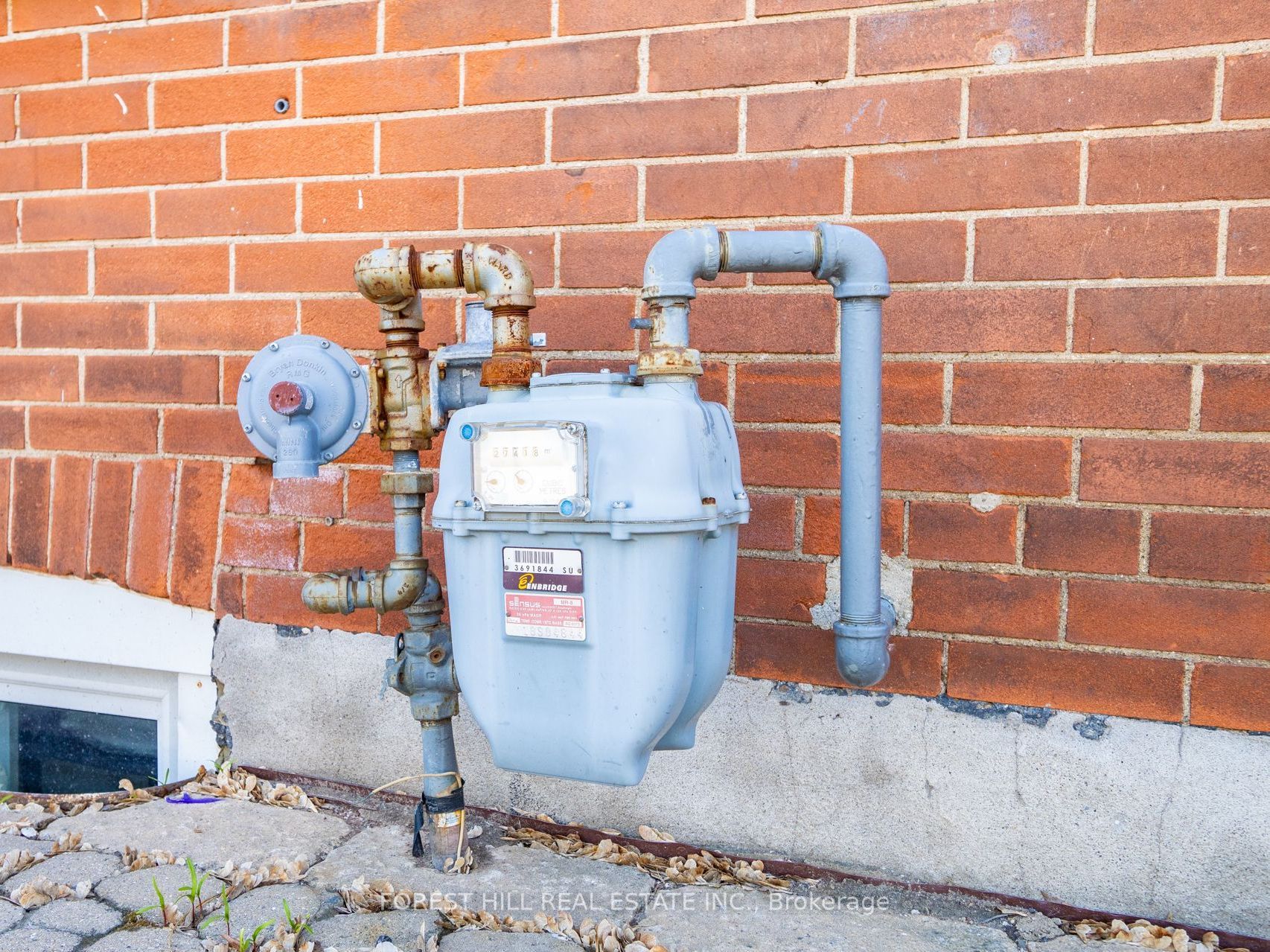 201 Queen Street Property Photo 35