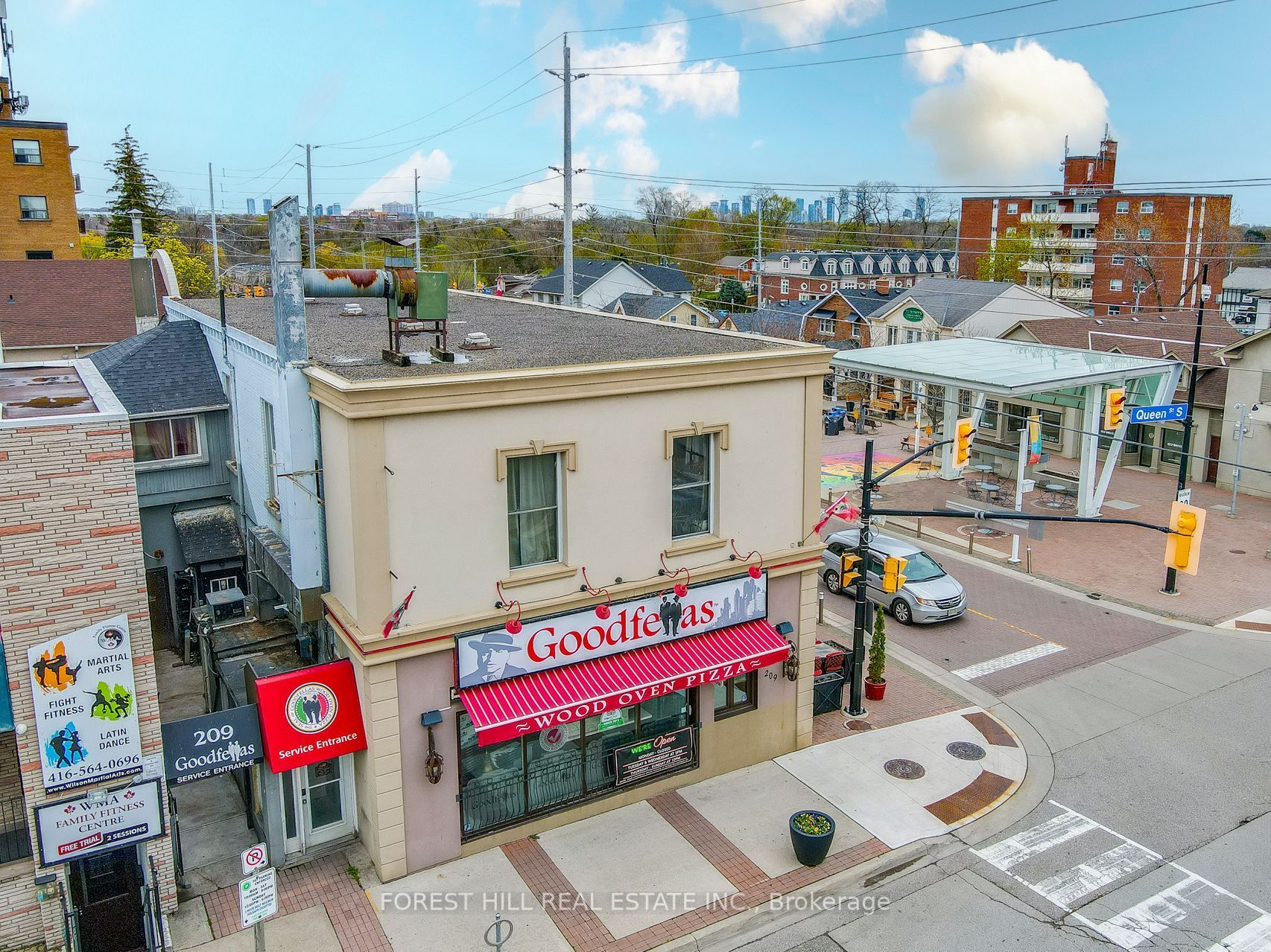 201 Queen Street Property Photo 38