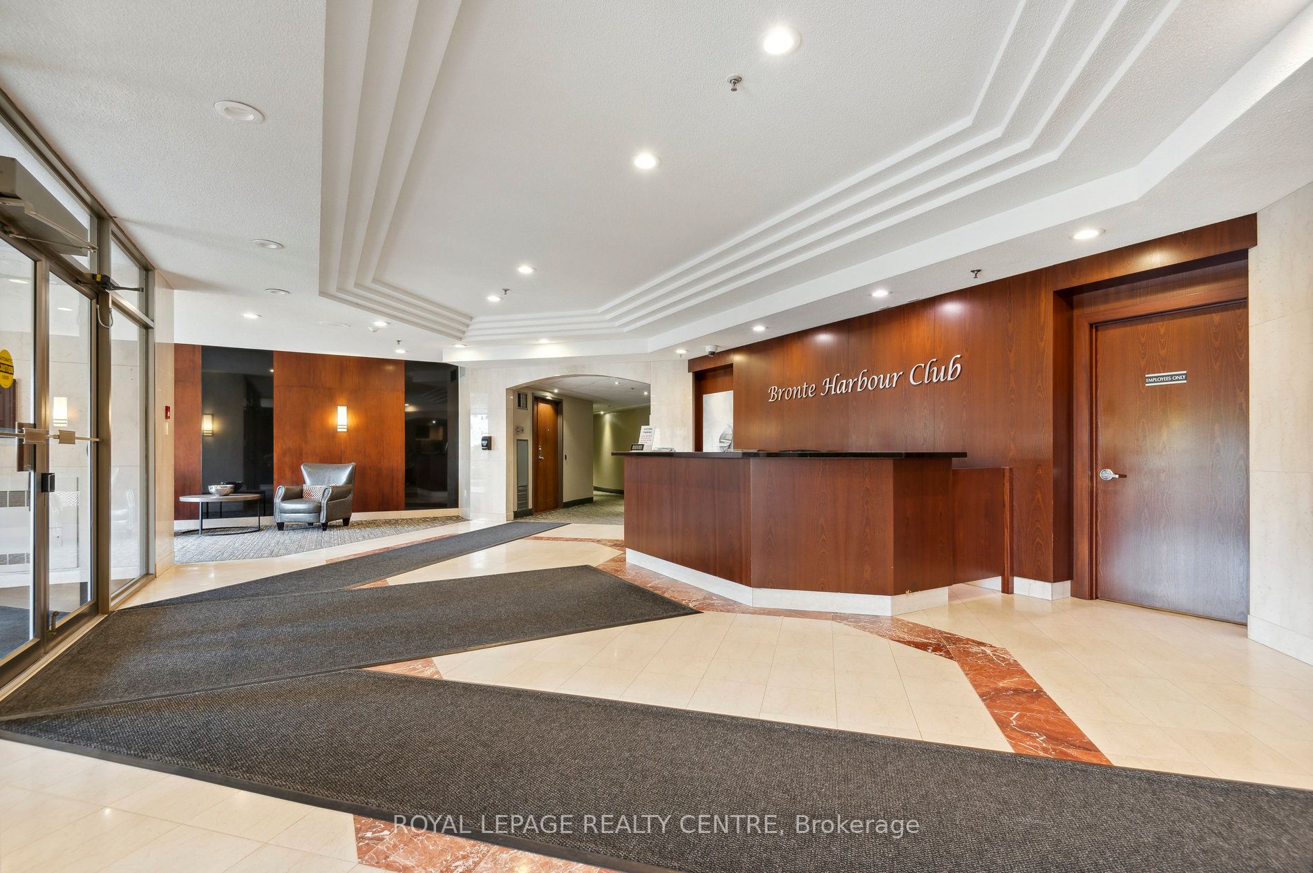 #606 - 2511 Lakeshore Road Property Photo 3