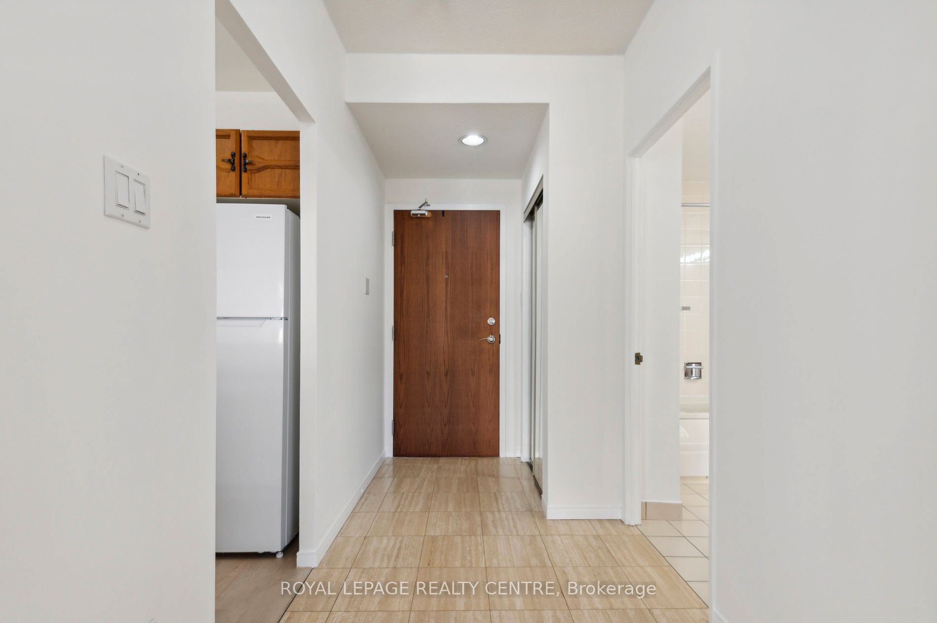 #606 - 2511 Lakeshore Road Property Photo 17