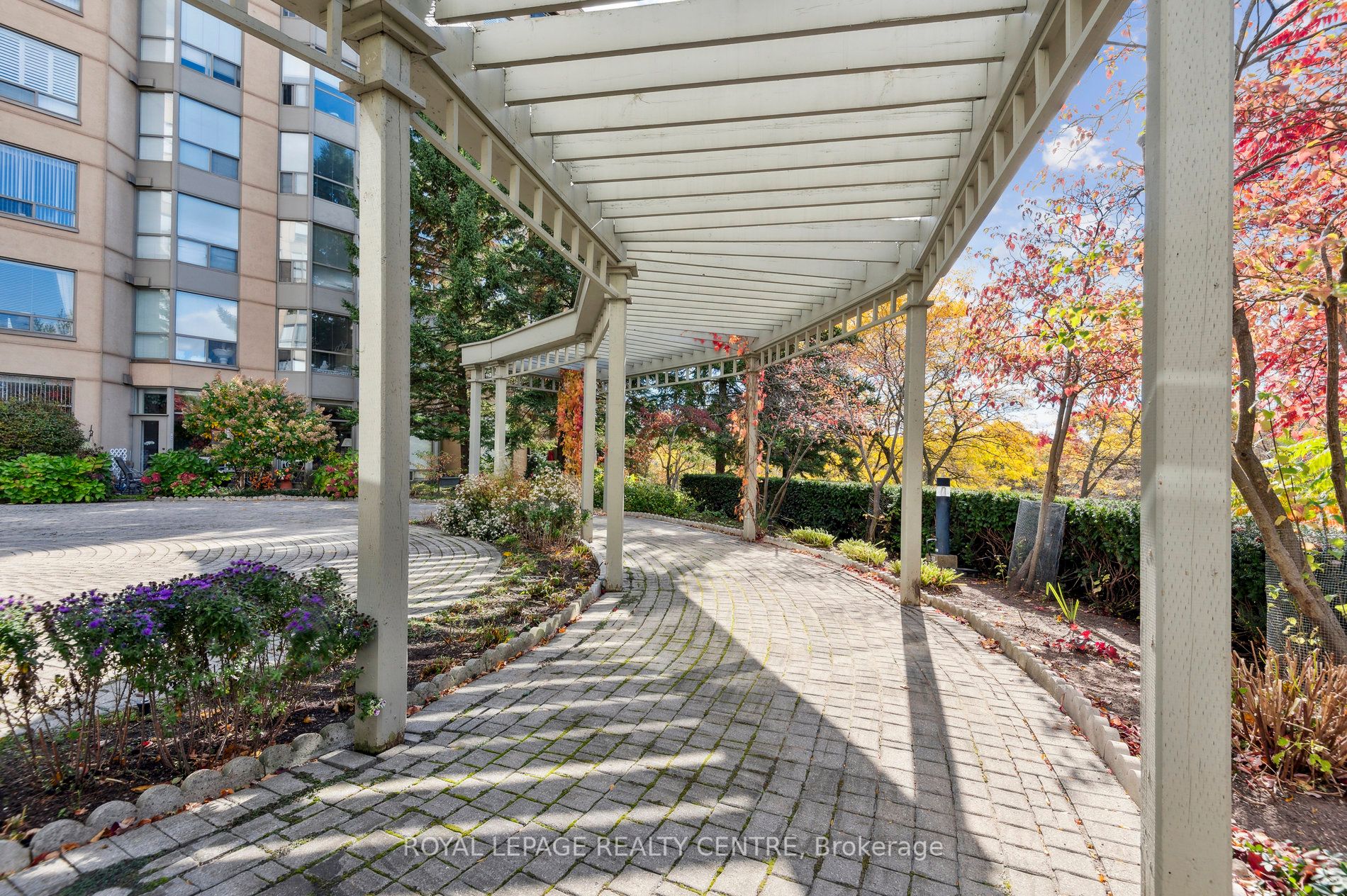 #606 - 2511 Lakeshore Road Property Photo 23