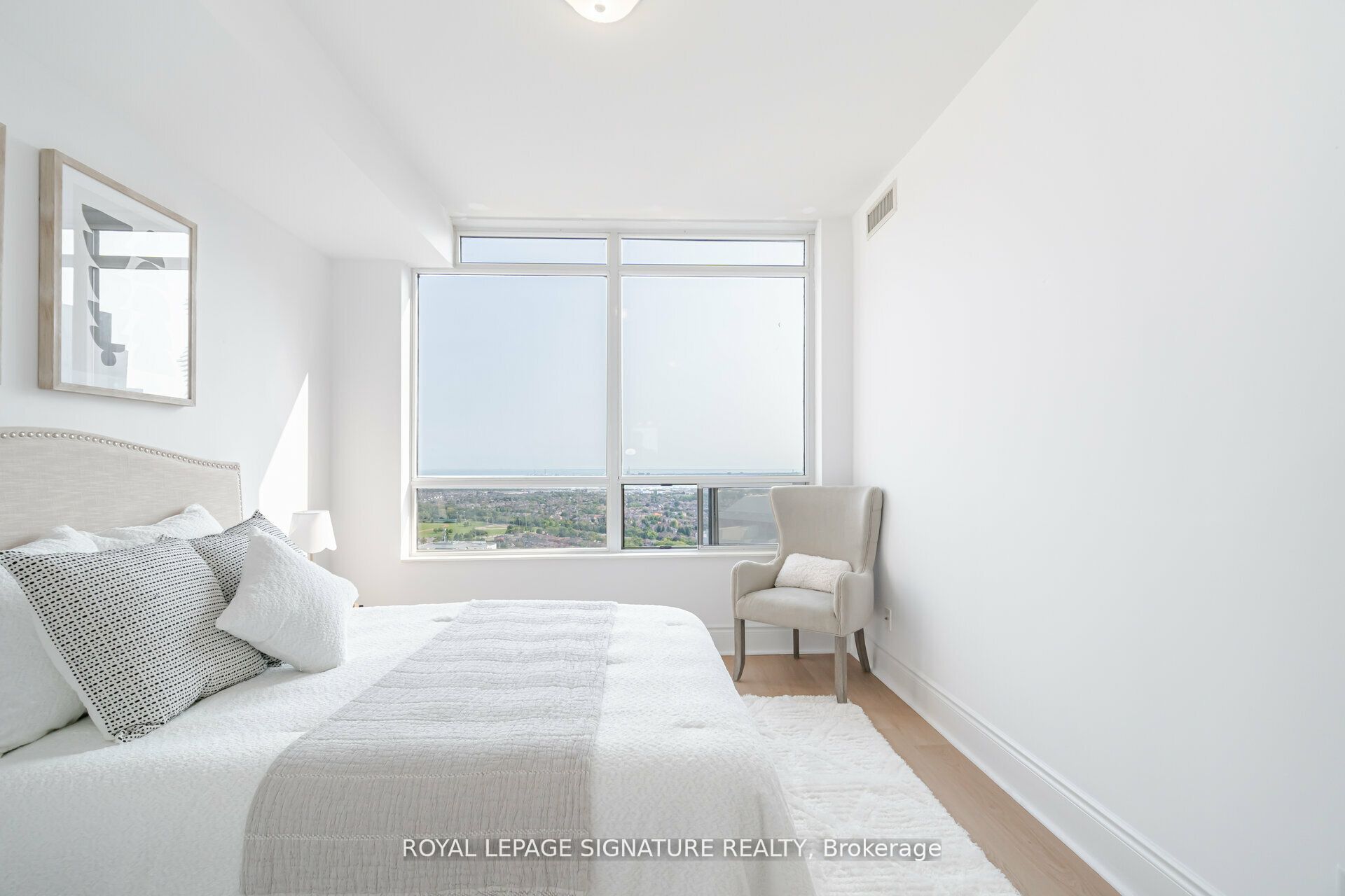 #3028 - 3888 Duke Of York Boulevard Property Photo 14