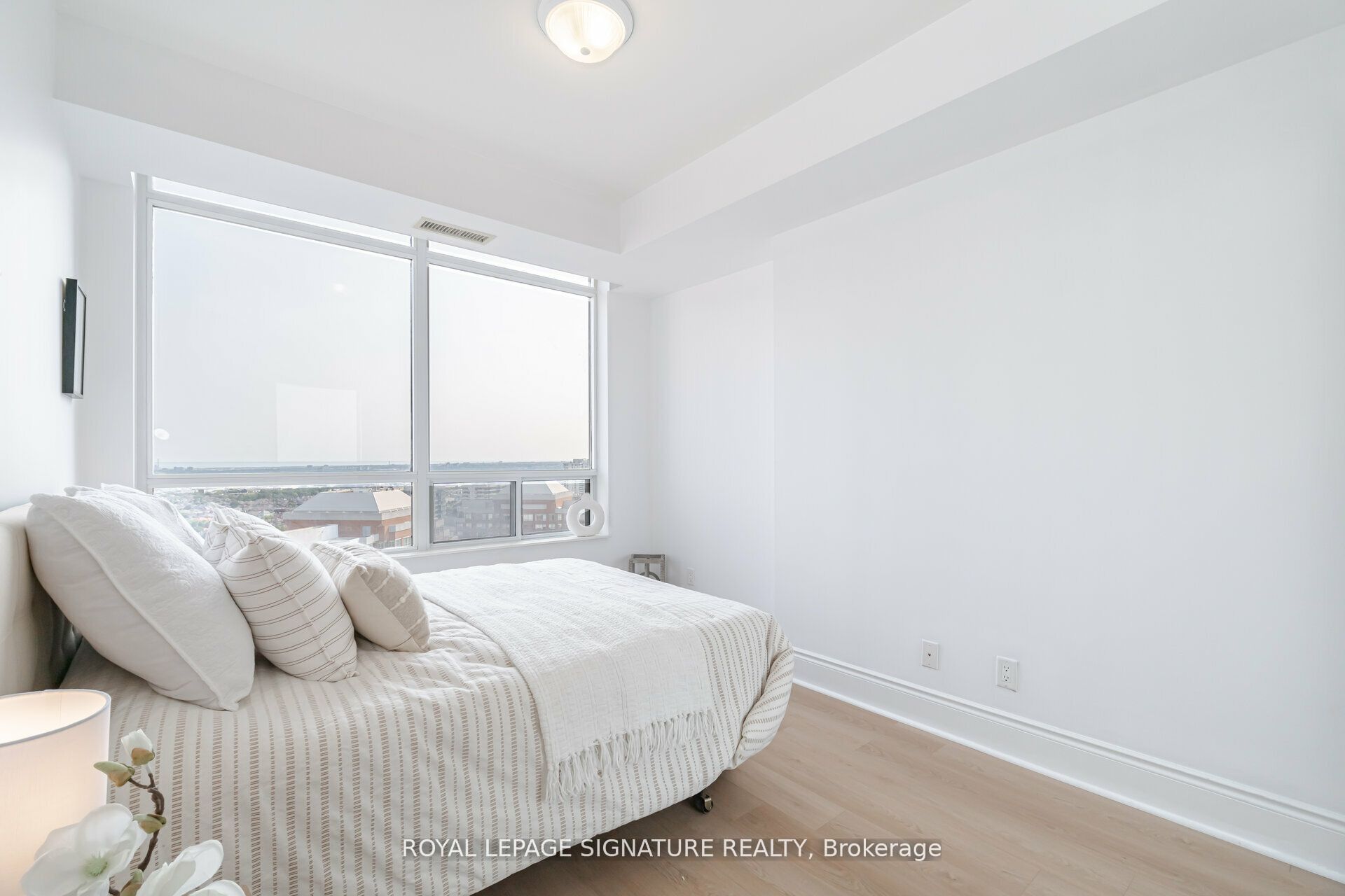#3028 - 3888 Duke Of York Boulevard Property Photo 21
