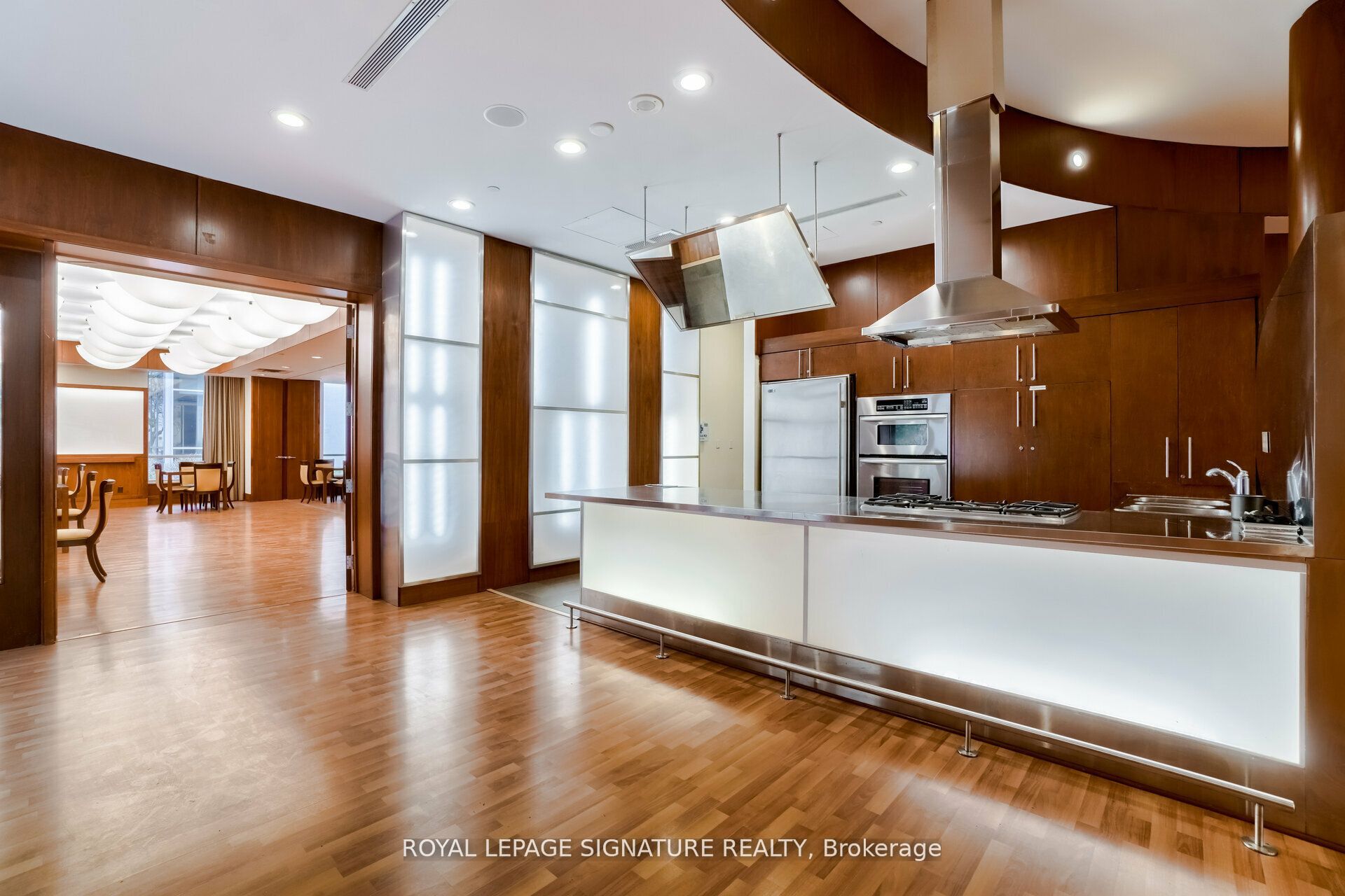 #3028 - 3888 Duke Of York Boulevard Property Photo 33