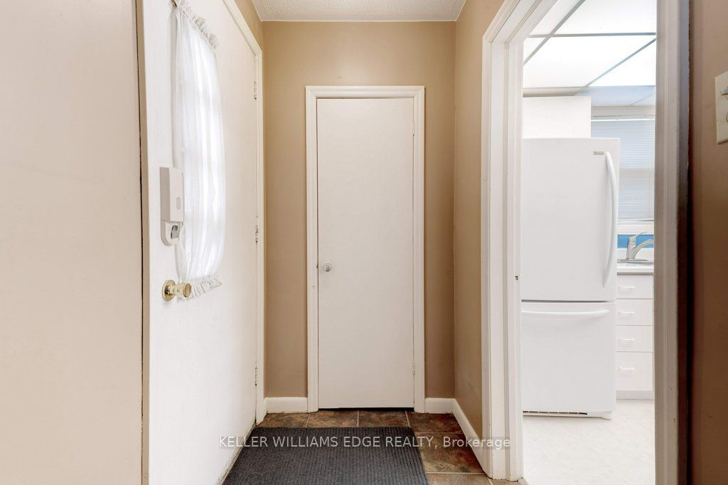 1353 Fisher Avenue Property Photo 5