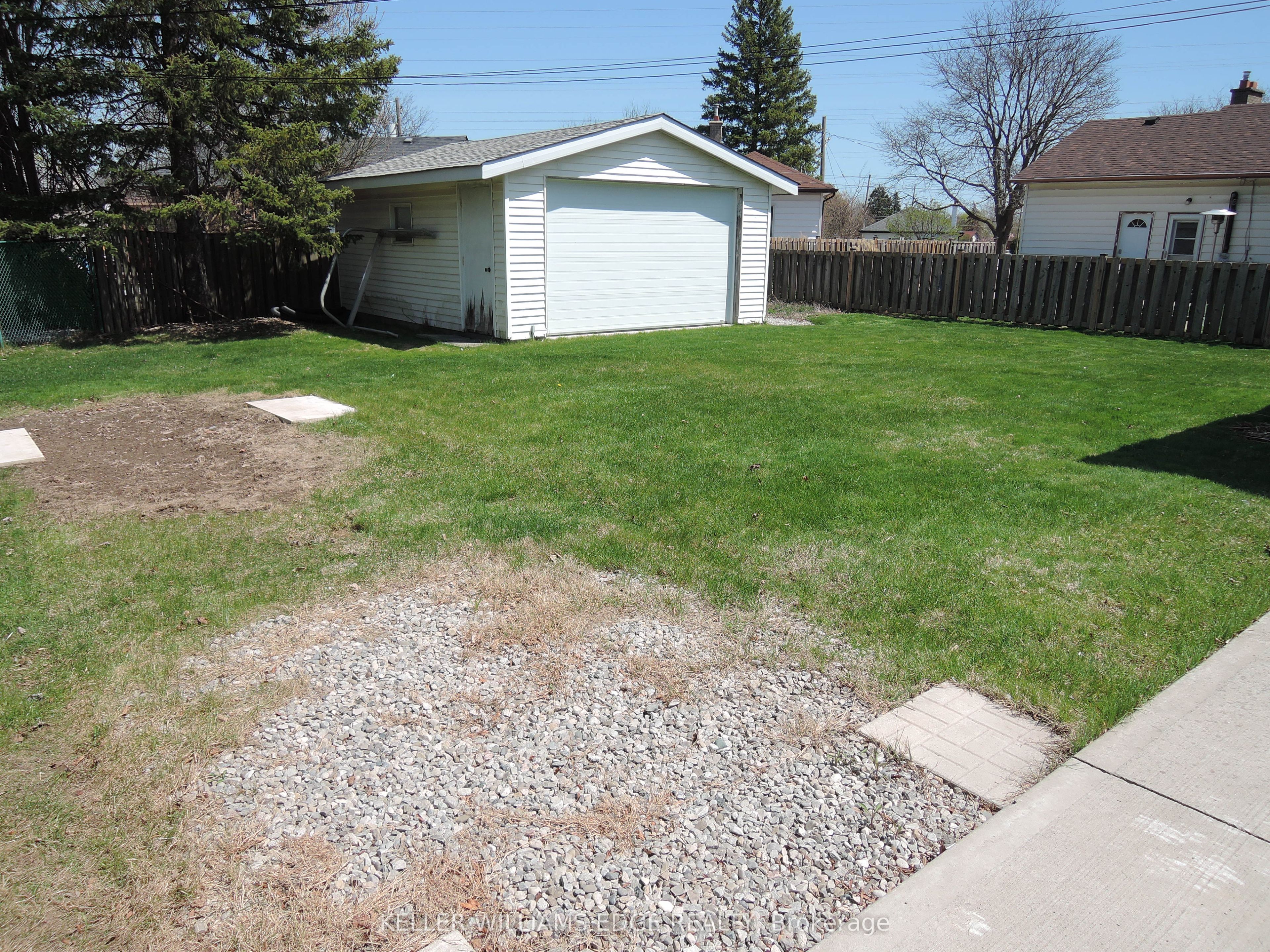 1353 Fisher Avenue Property Photo 24