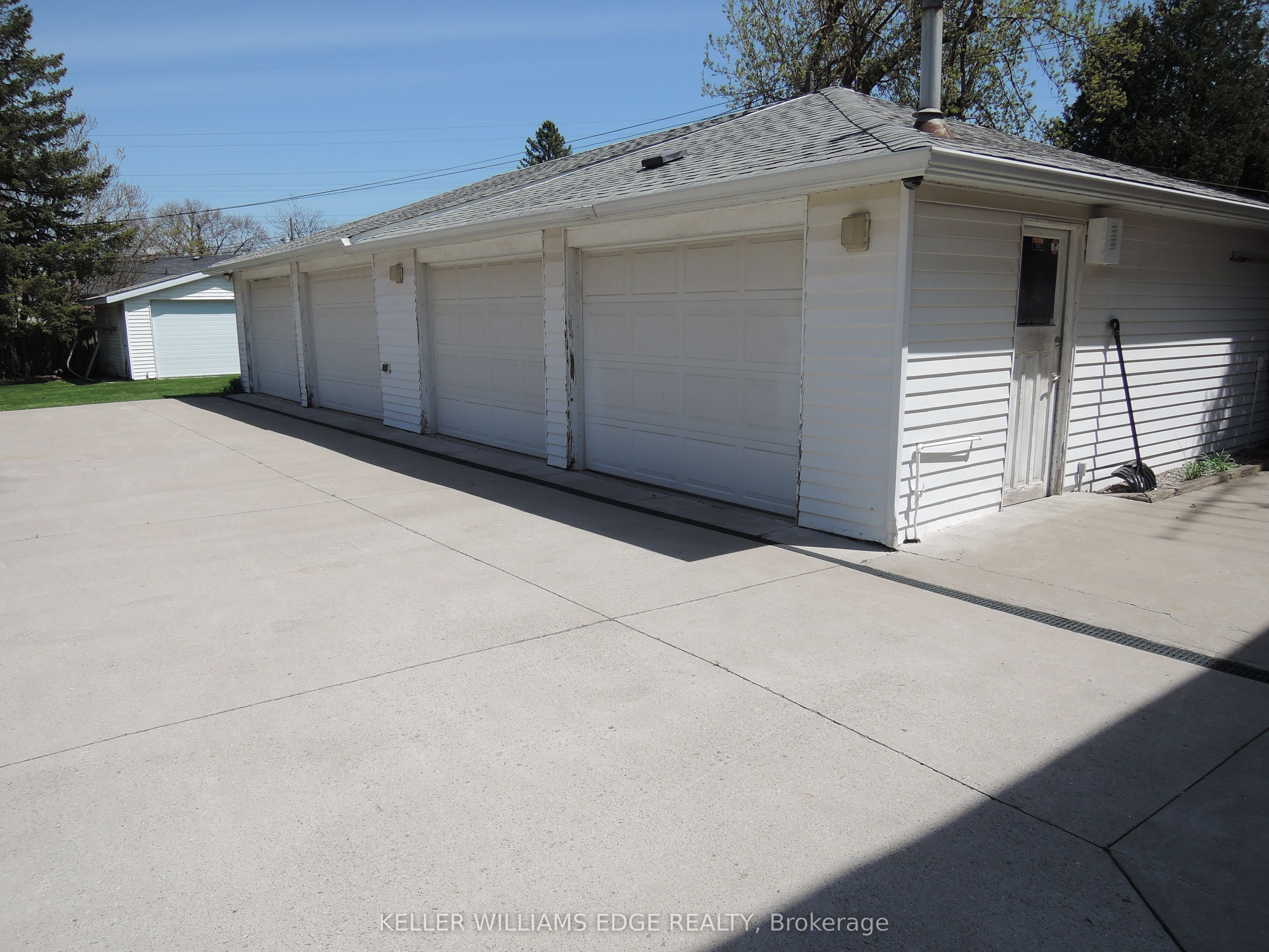 1353 Fisher Avenue Property Photo 25