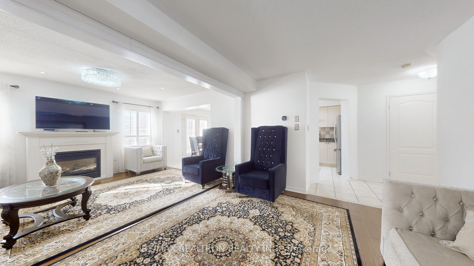 8 Waterdale Road Property Photo 4