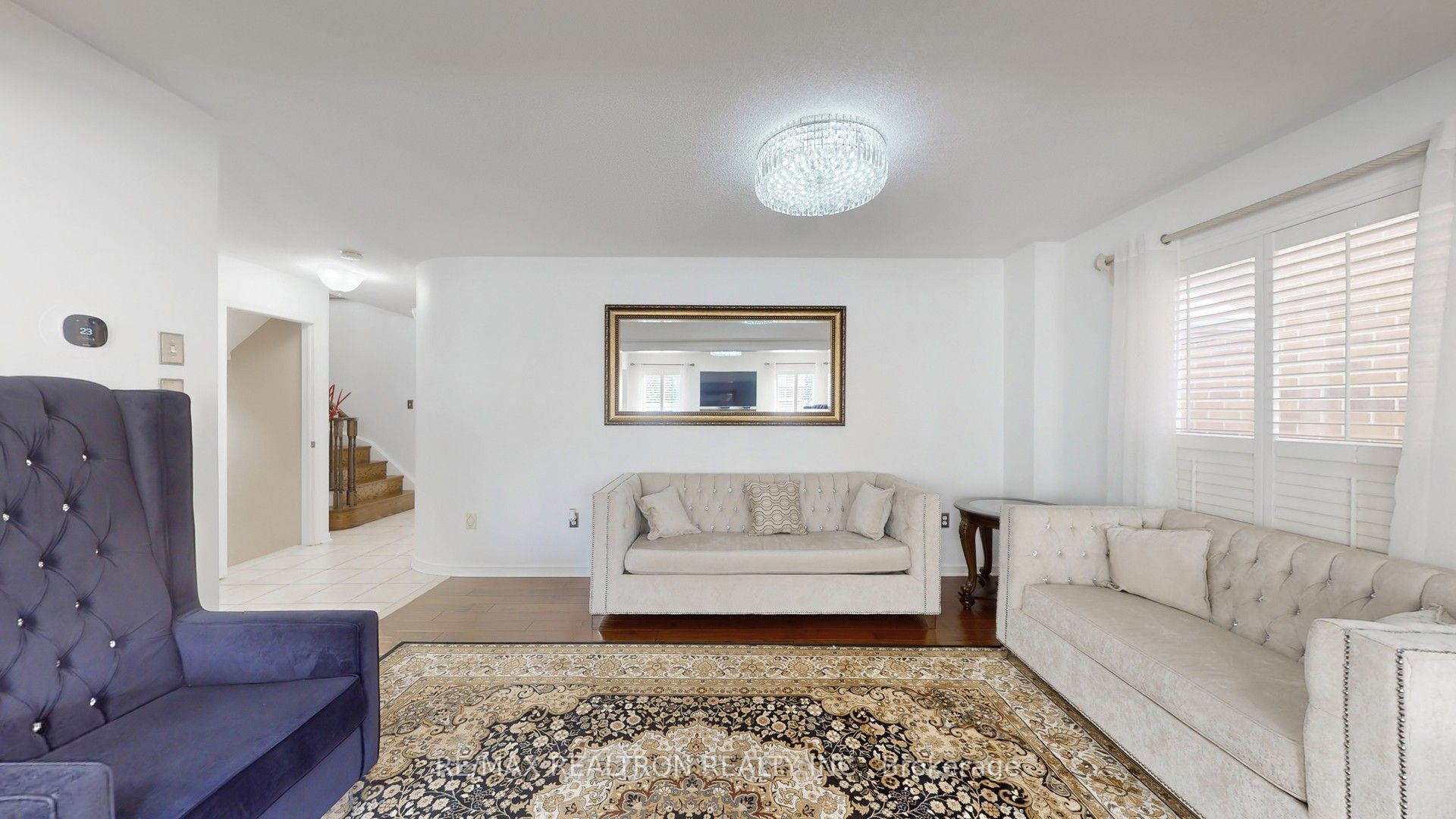 8 Waterdale Road Property Photo 5