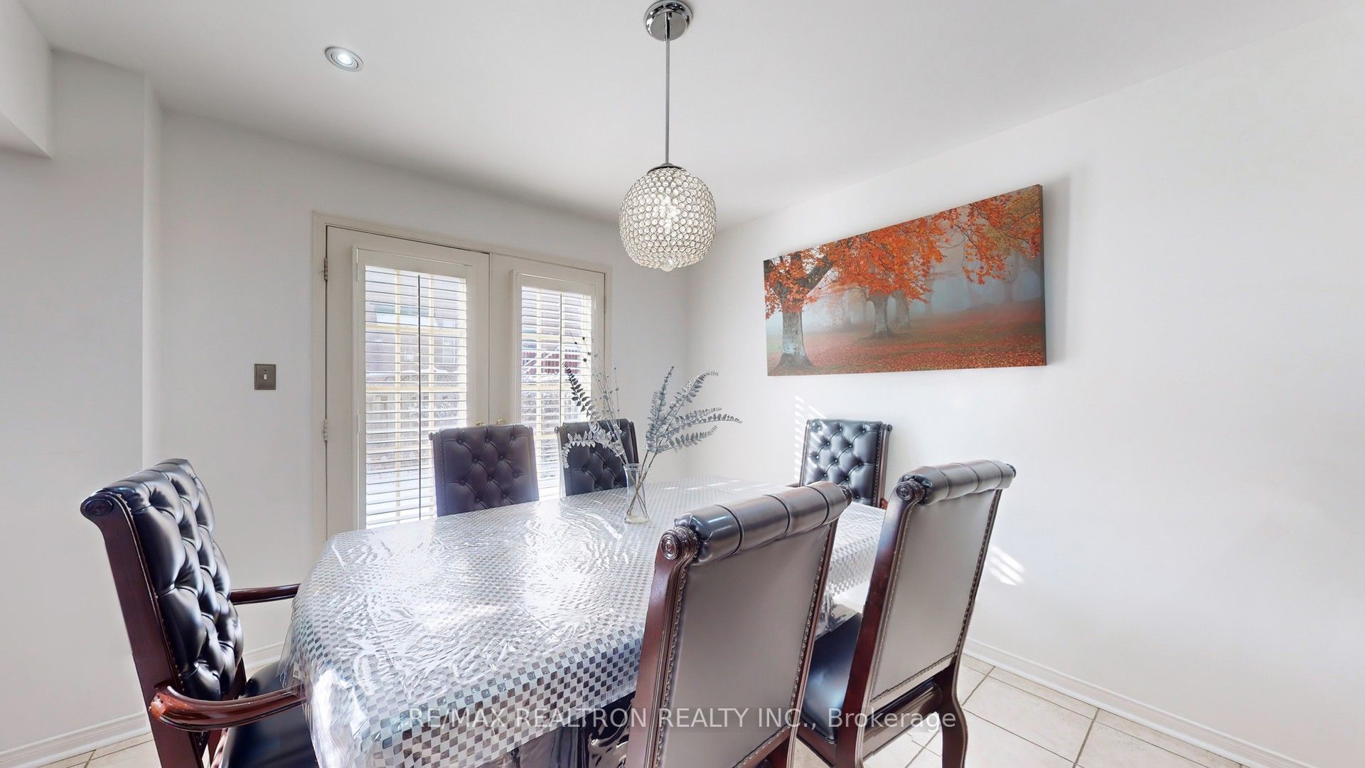 8 Waterdale Road Property Photo 9
