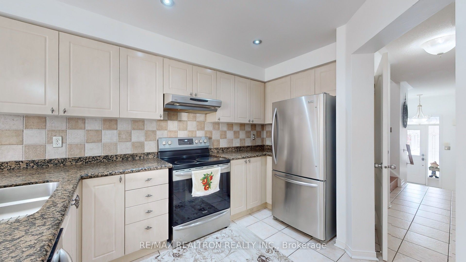 8 Waterdale Road Property Photo 12