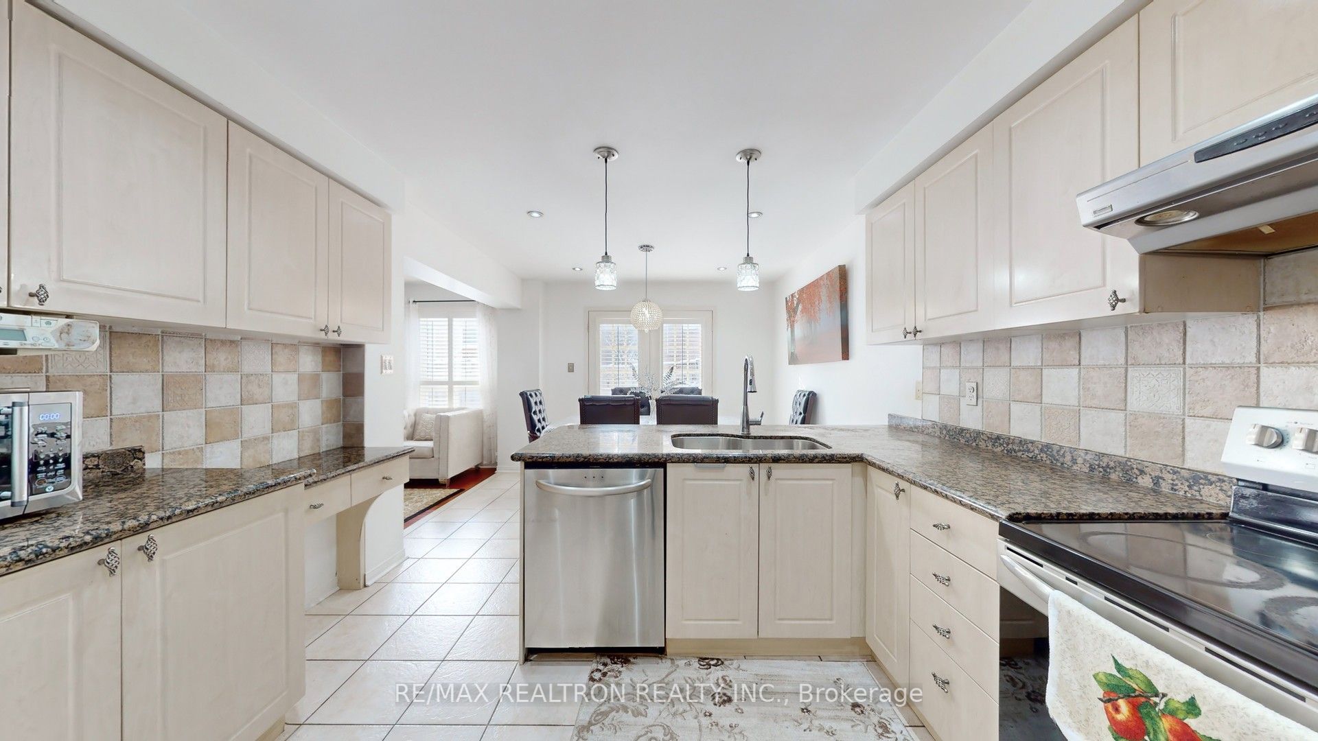 8 Waterdale Road Property Photo 13