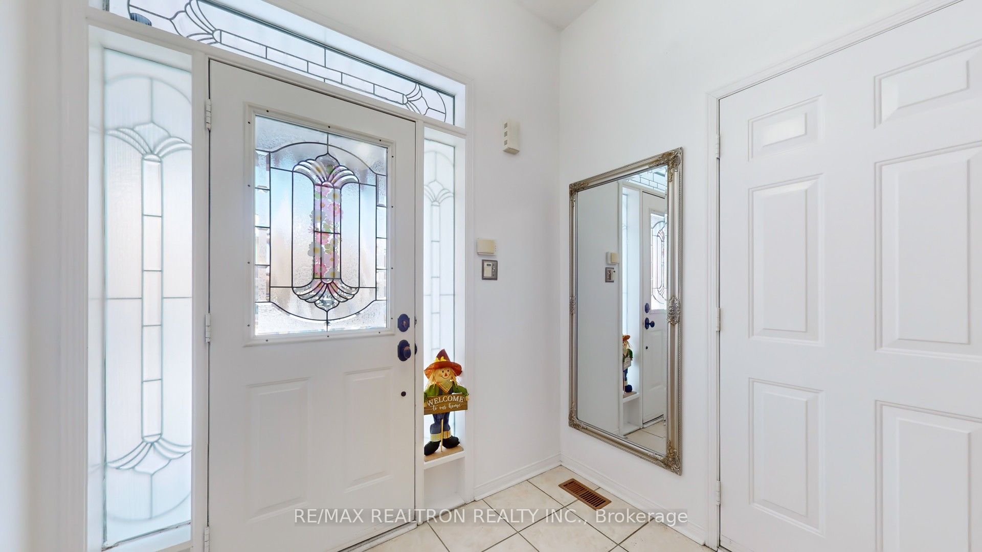 8 Waterdale Road Property Photo 16