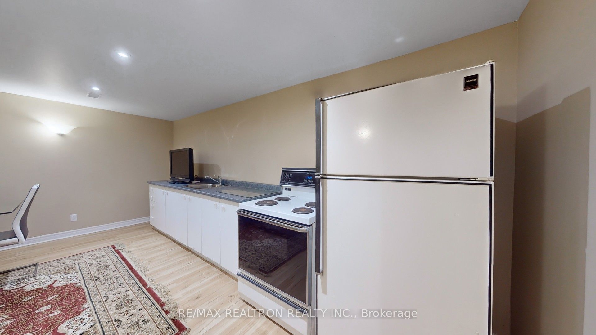 8 Waterdale Road Property Photo 33