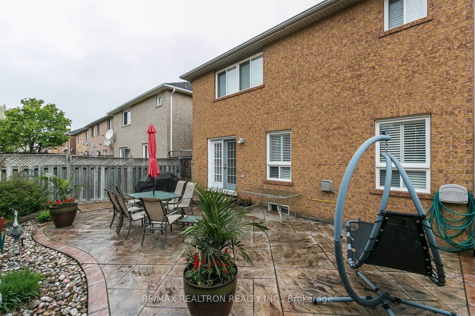 8 Waterdale Road Property Photo 36