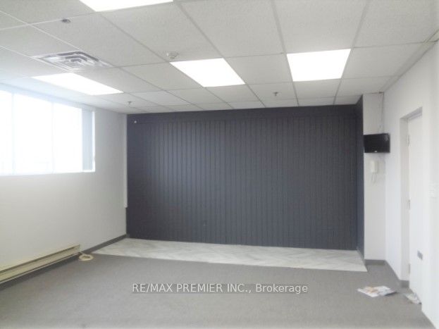 #207 - 2200 Martin Grove Road Property Photo 6