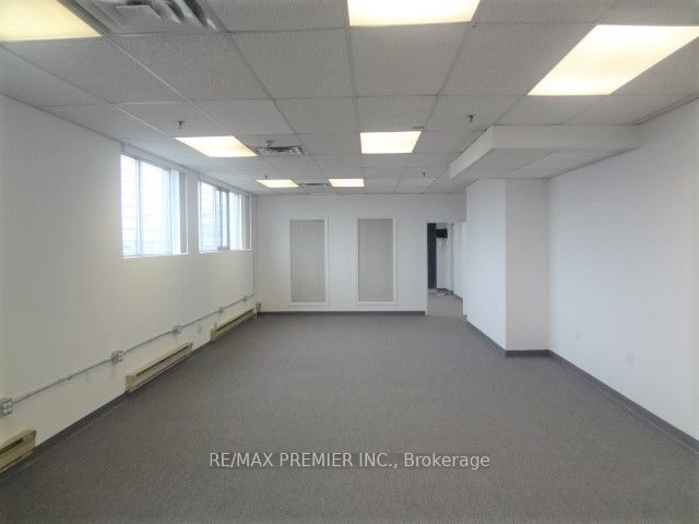 #207 - 2200 Martin Grove Road Property Photo 8
