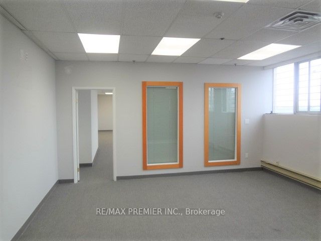 #207 - 2200 Martin Grove Road Property Photo 11