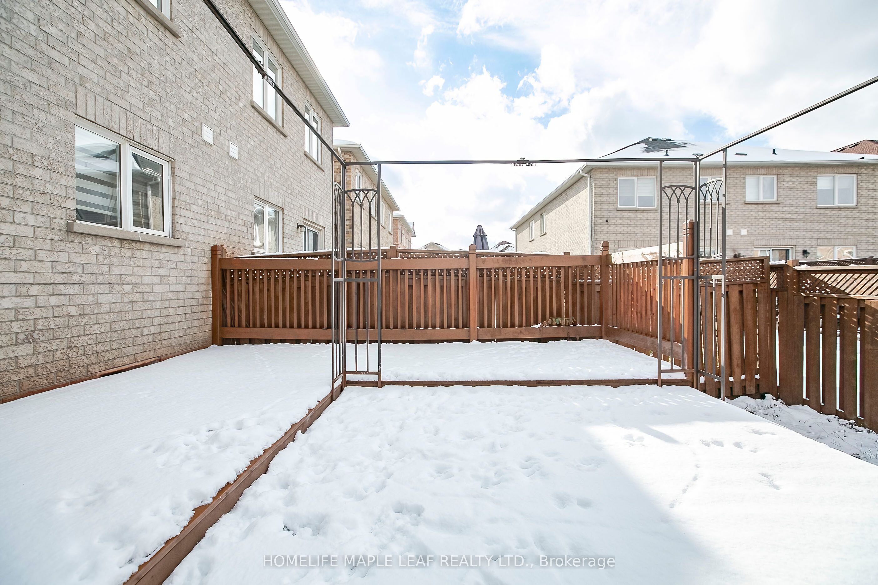 29 Dewridge Court Property Photo 28