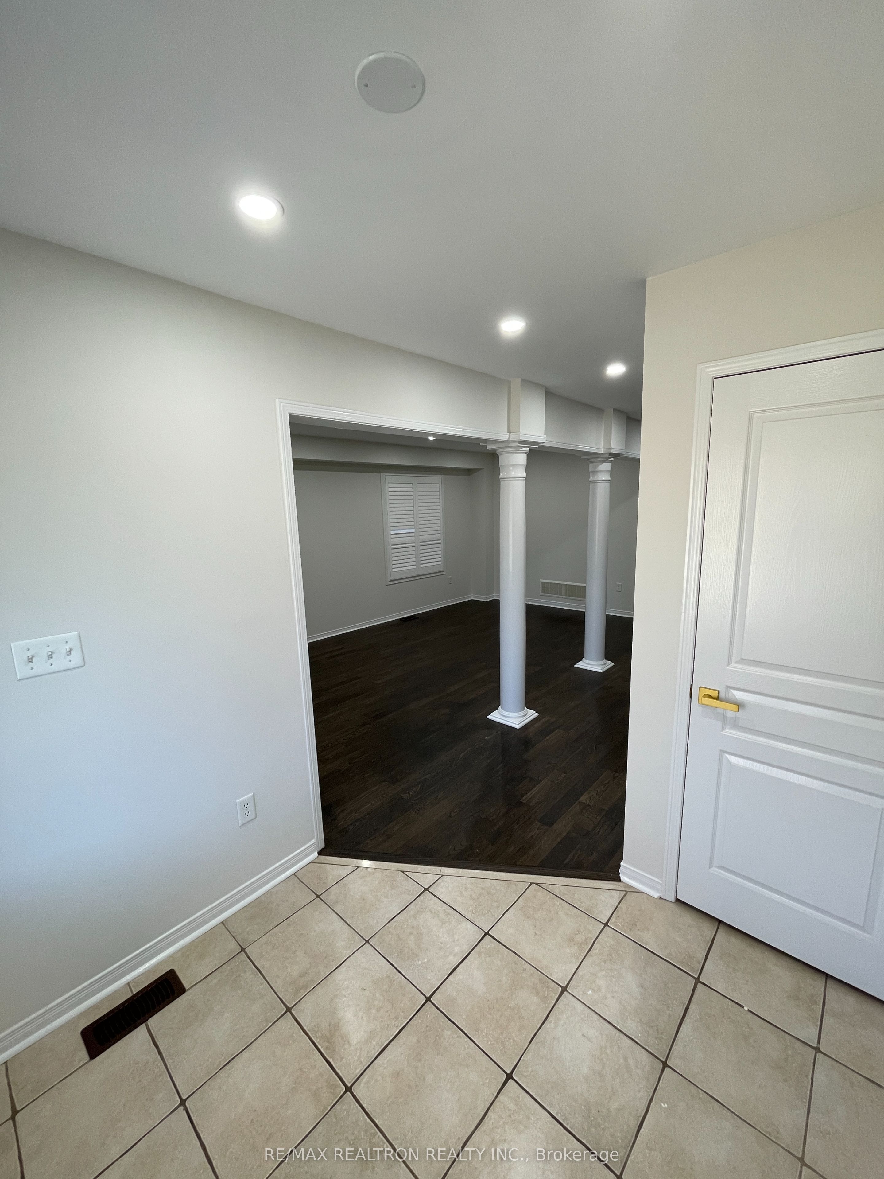 2272 Fairmount Drive Property Photo 4