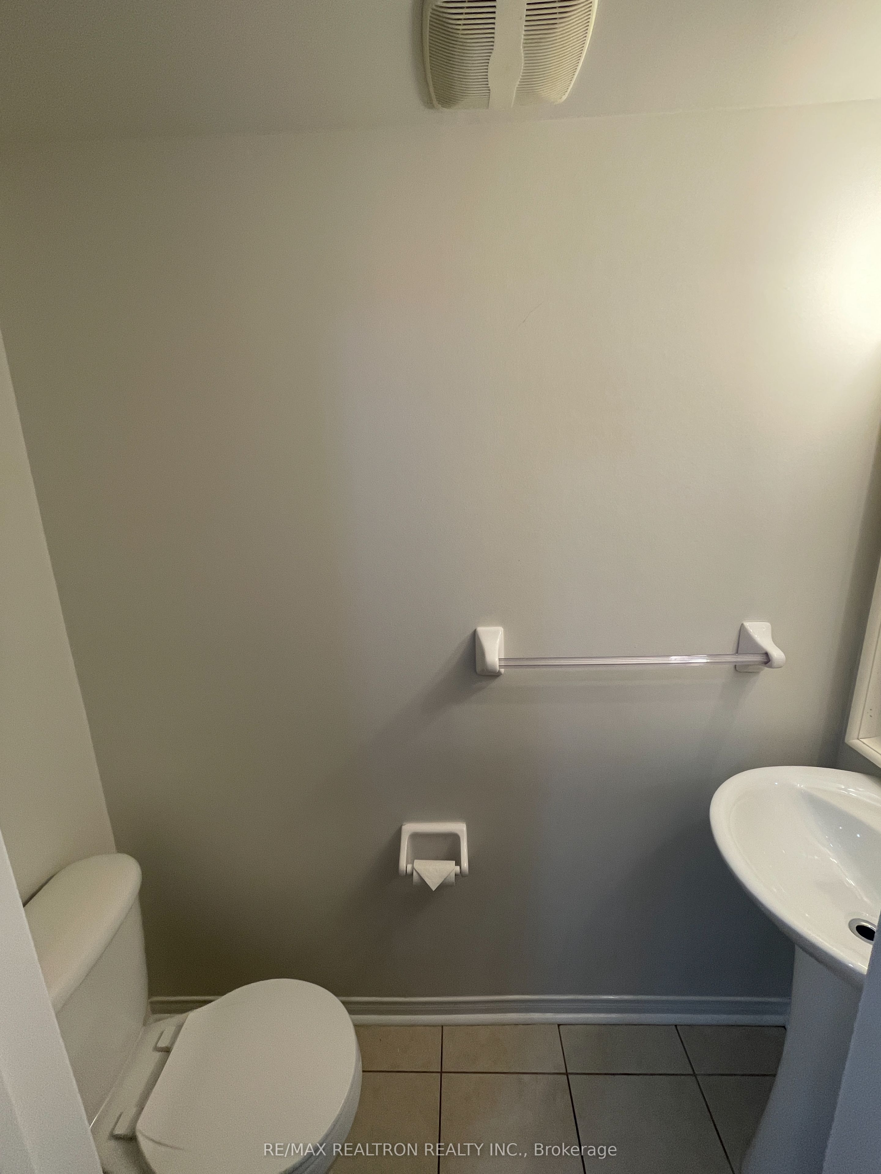 2272 Fairmount Drive Property Photo 11