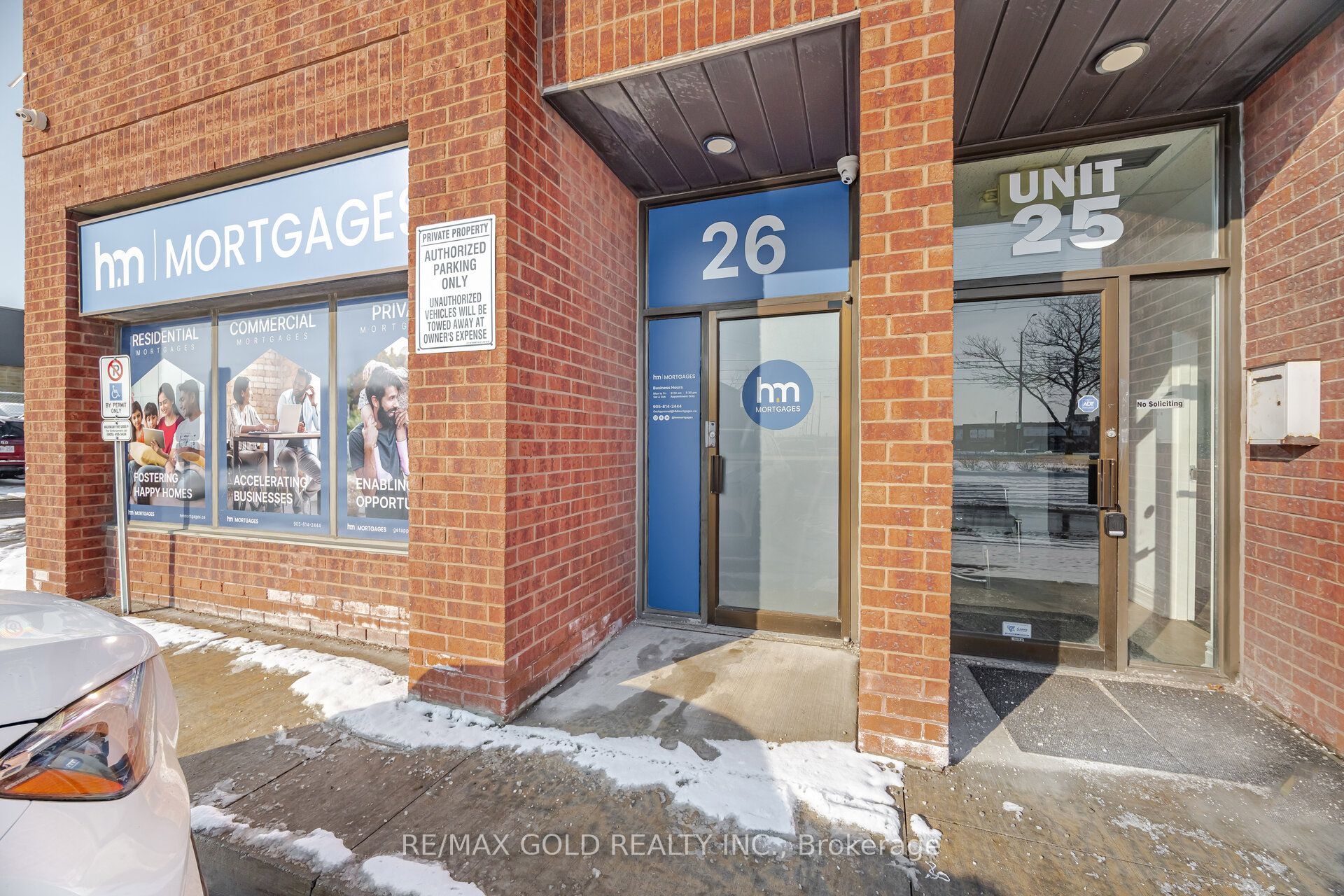 ##26 - 2074 Steeles Avenue Property Photo 4