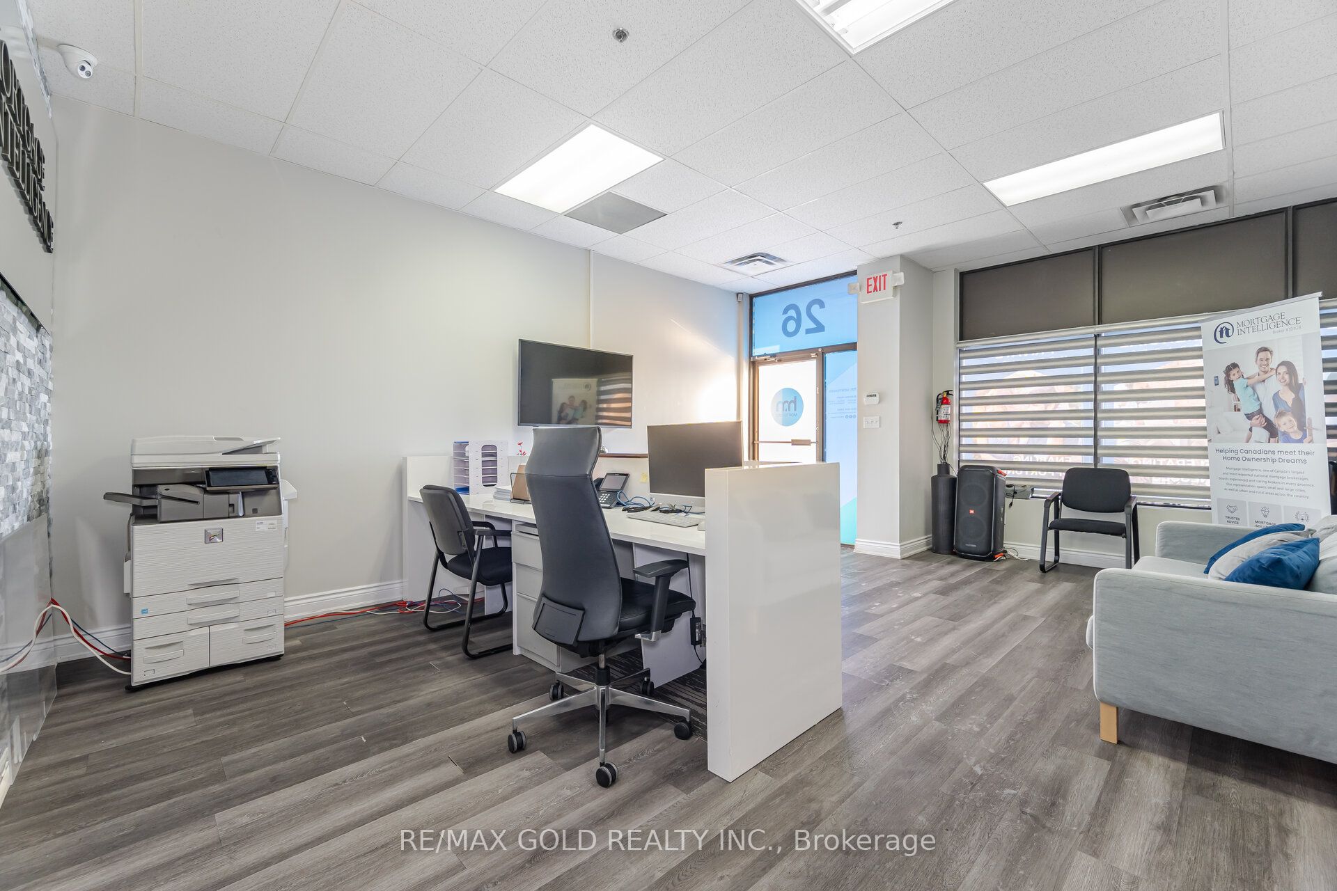 ##26 - 2074 Steeles Avenue Property Photo 11