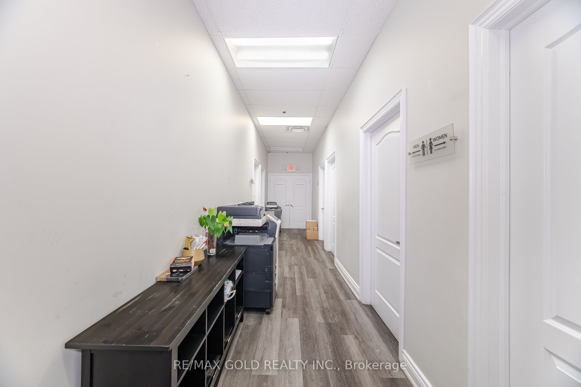 ##26 - 2074 Steeles Avenue Property Photo 26