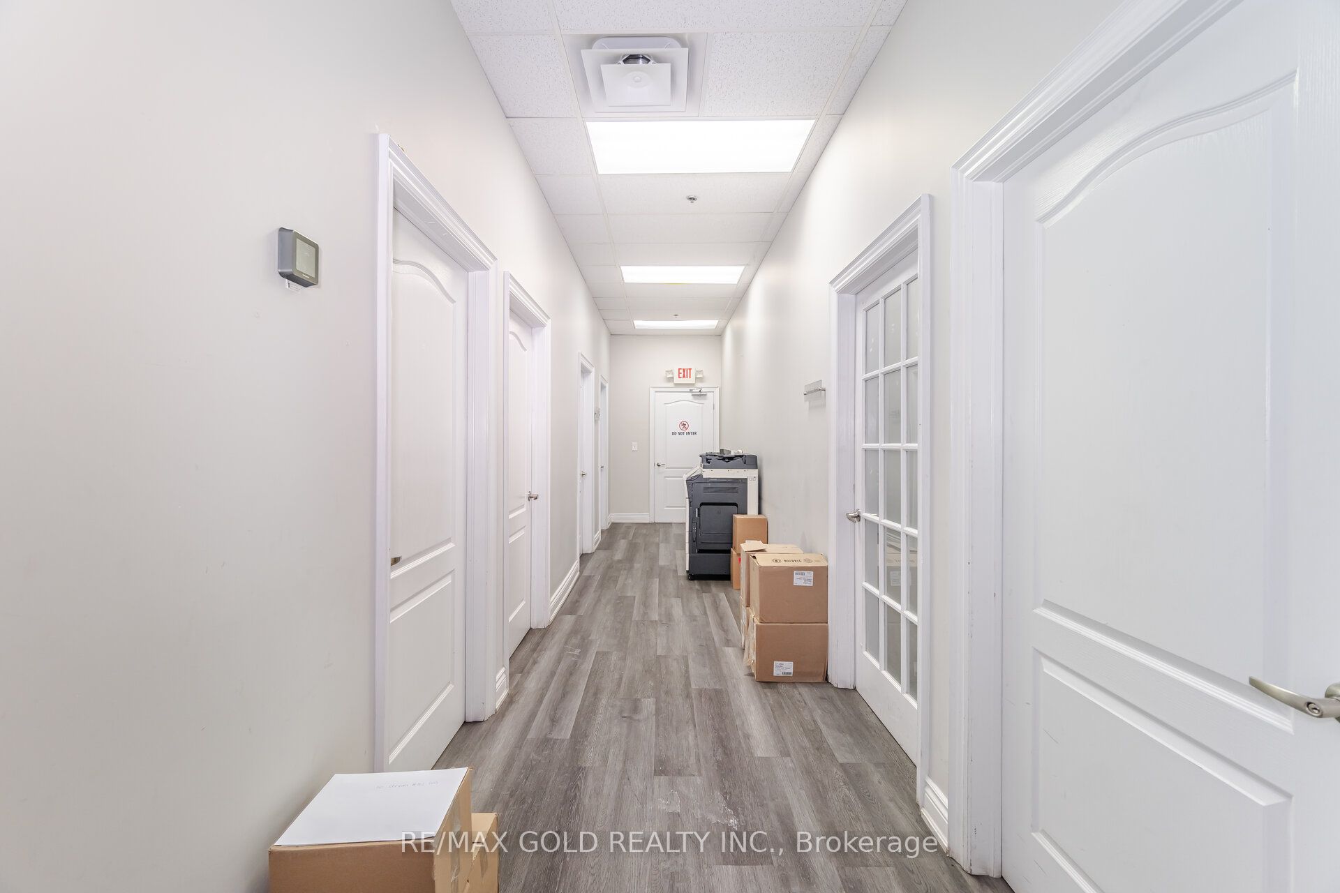 ##26 - 2074 Steeles Avenue Property Photo 27