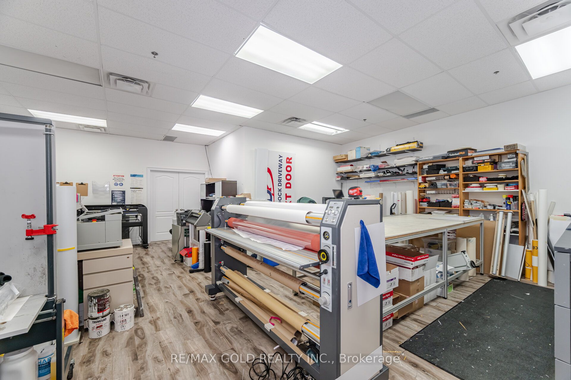 ##26 - 2074 Steeles Avenue Property Photo 33