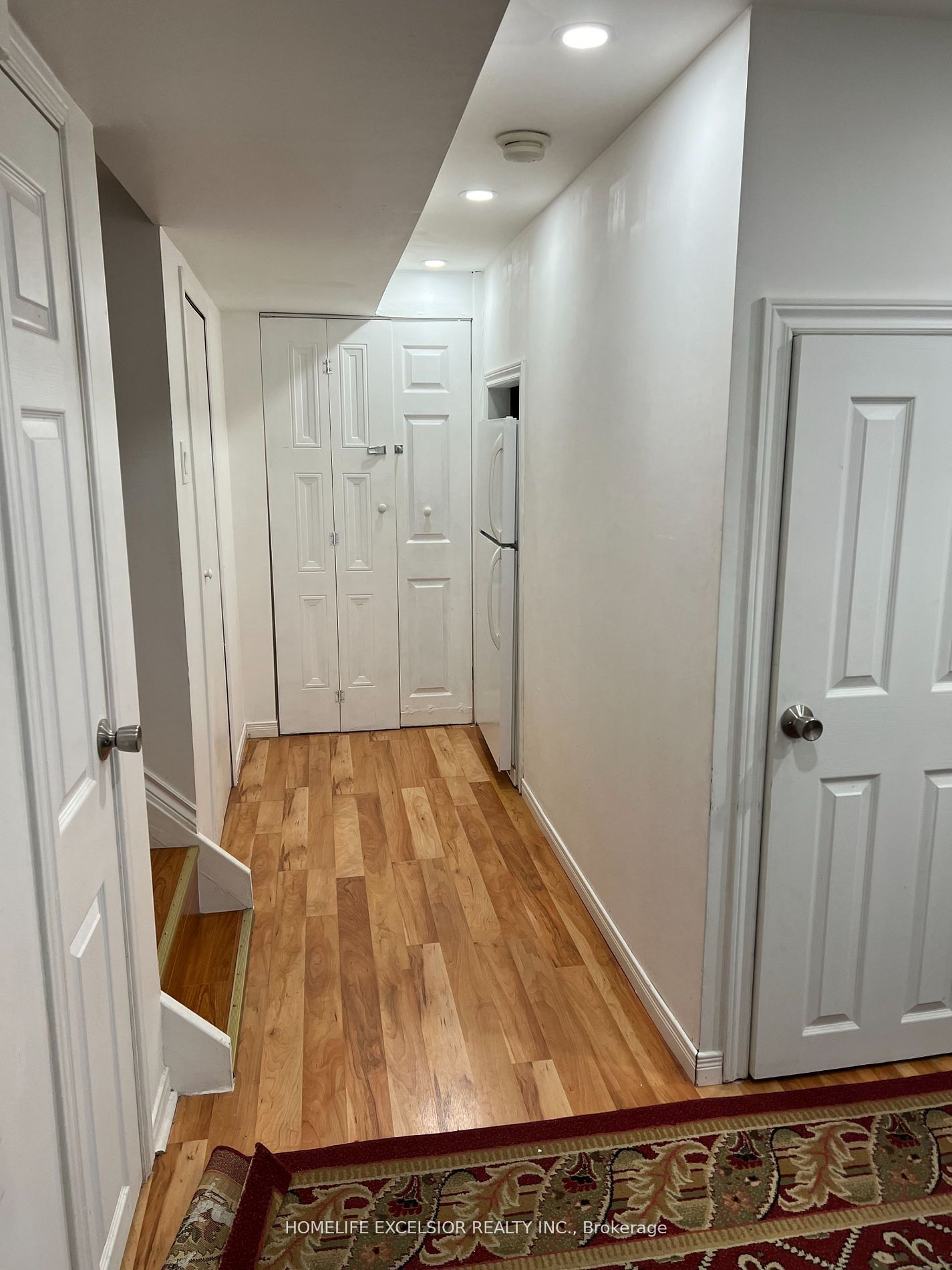6146 Rowers ( Basement) Crescent Property Photo 8