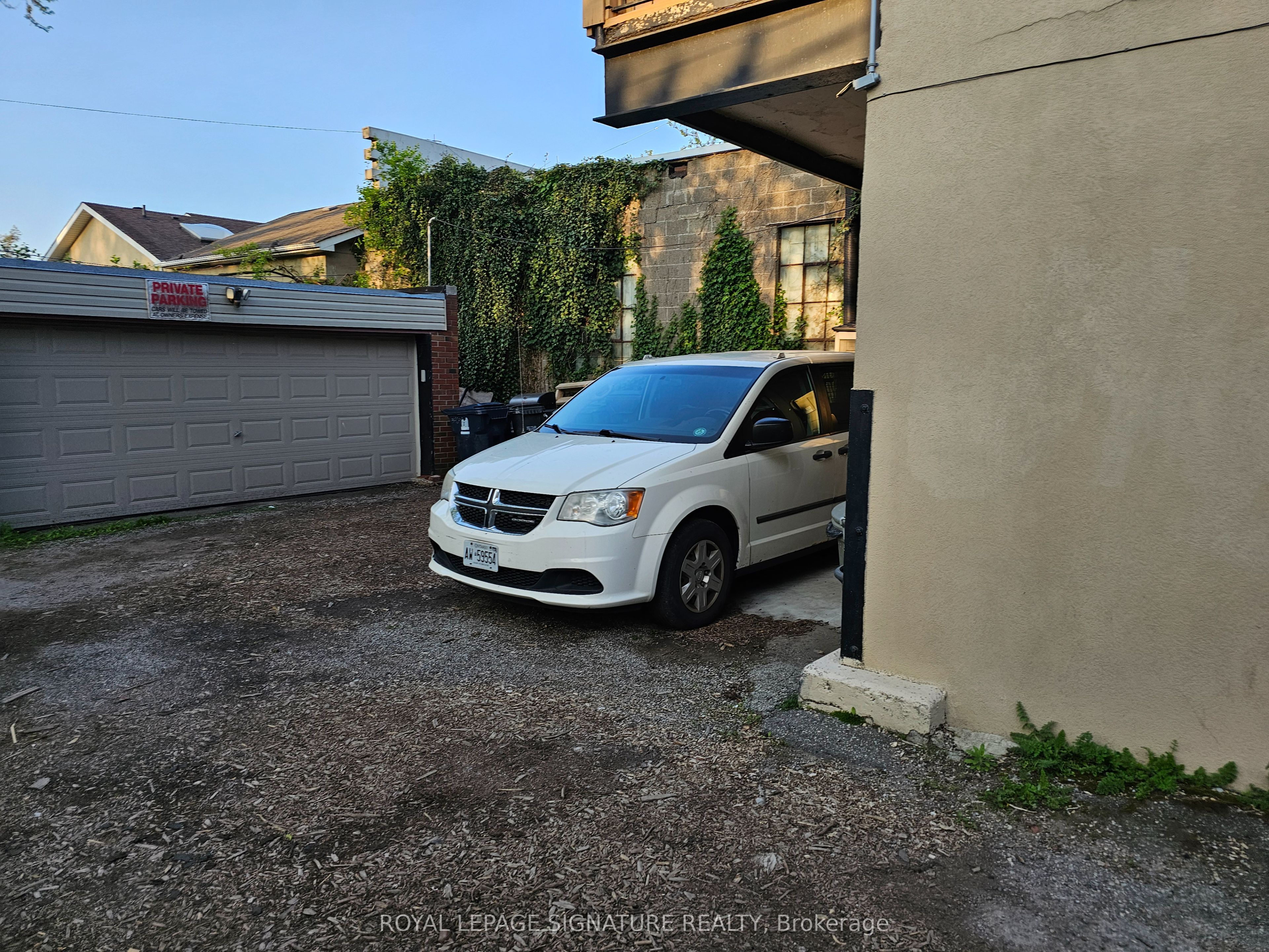 3469 Lake Shore Boulevard Property Photo 20