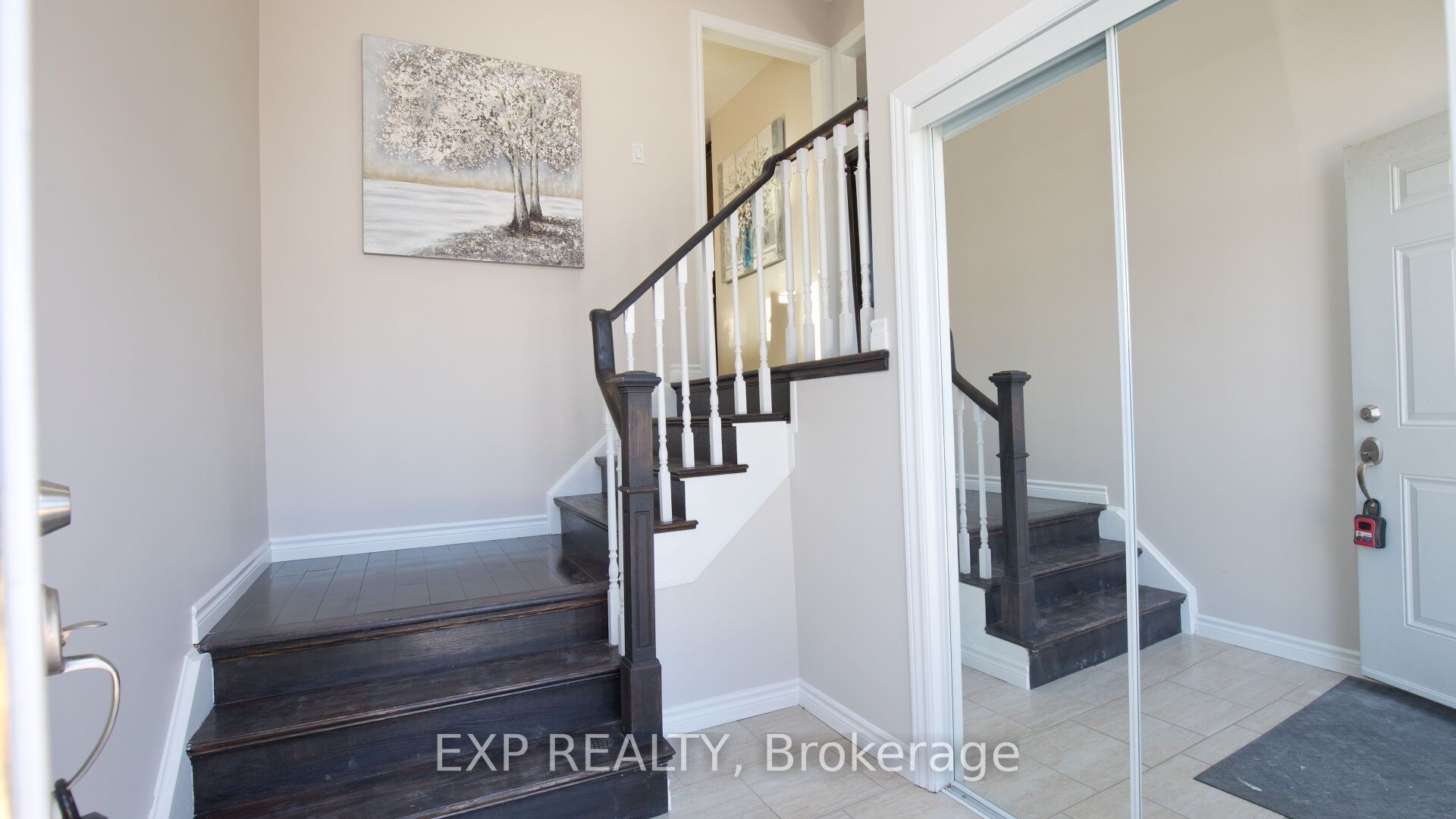 38 Panorama Crescent Property Photo 3