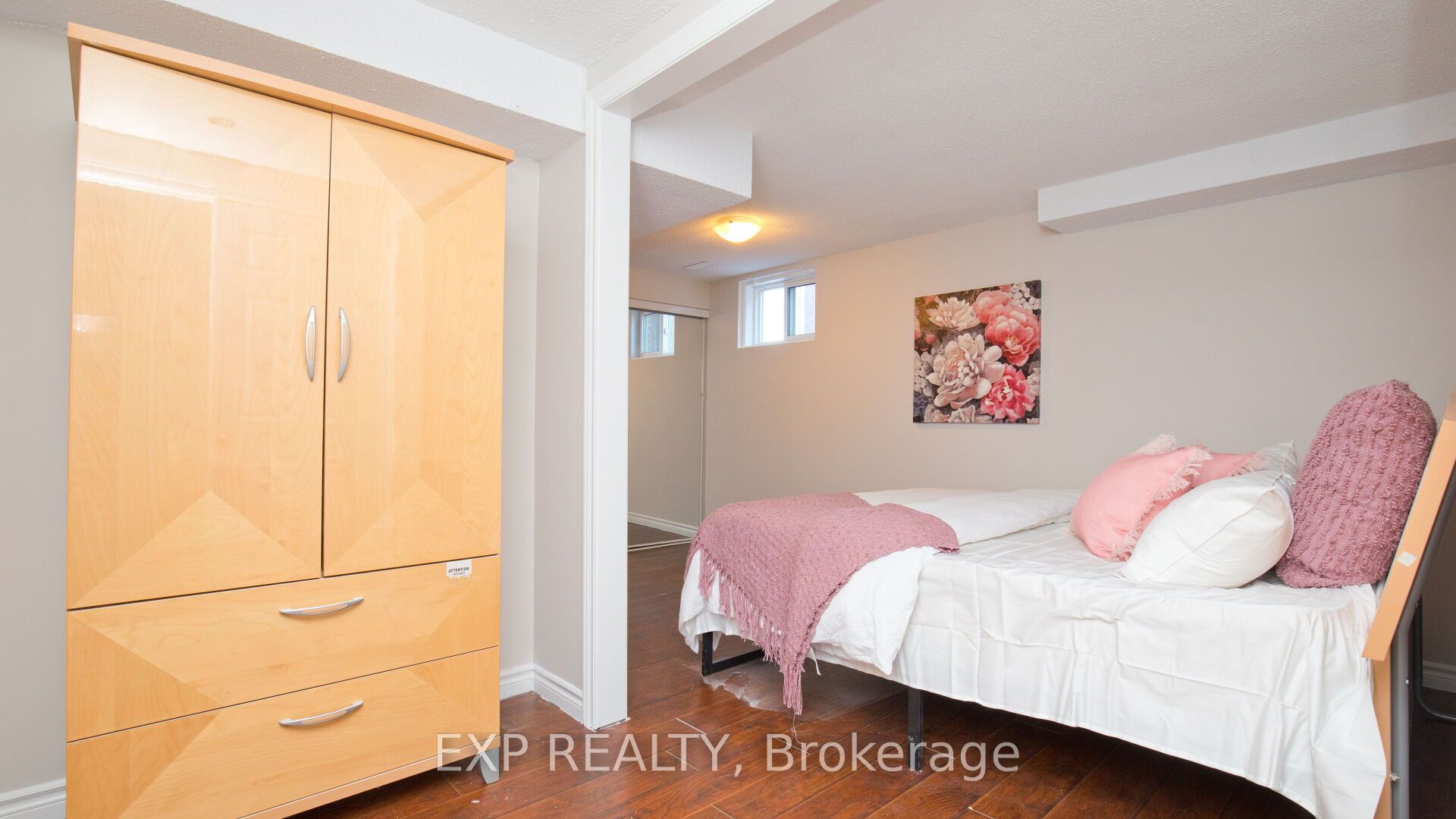 38 Panorama Crescent Property Photo 33