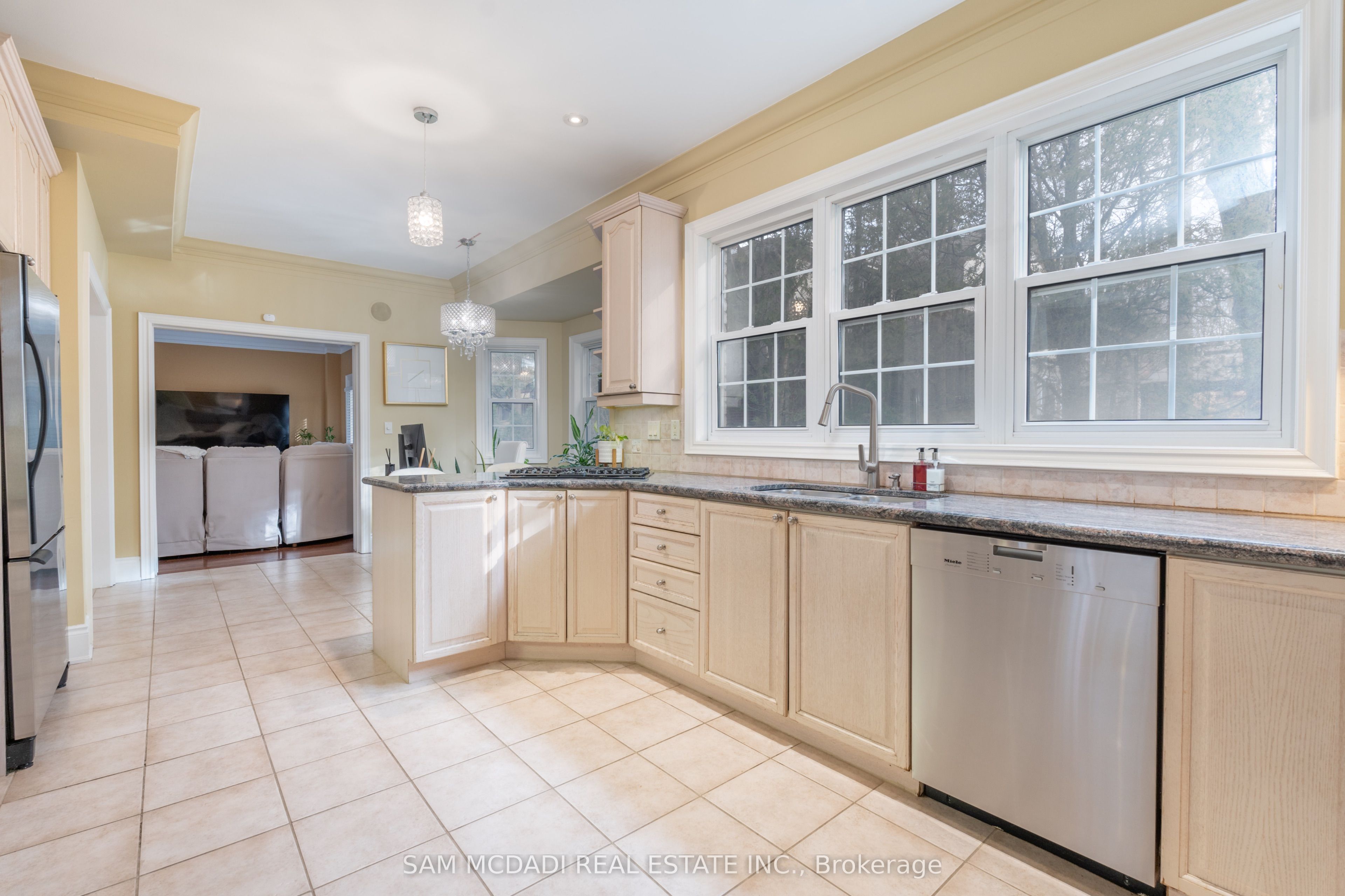 3248 Barchester Court Property Photo 6