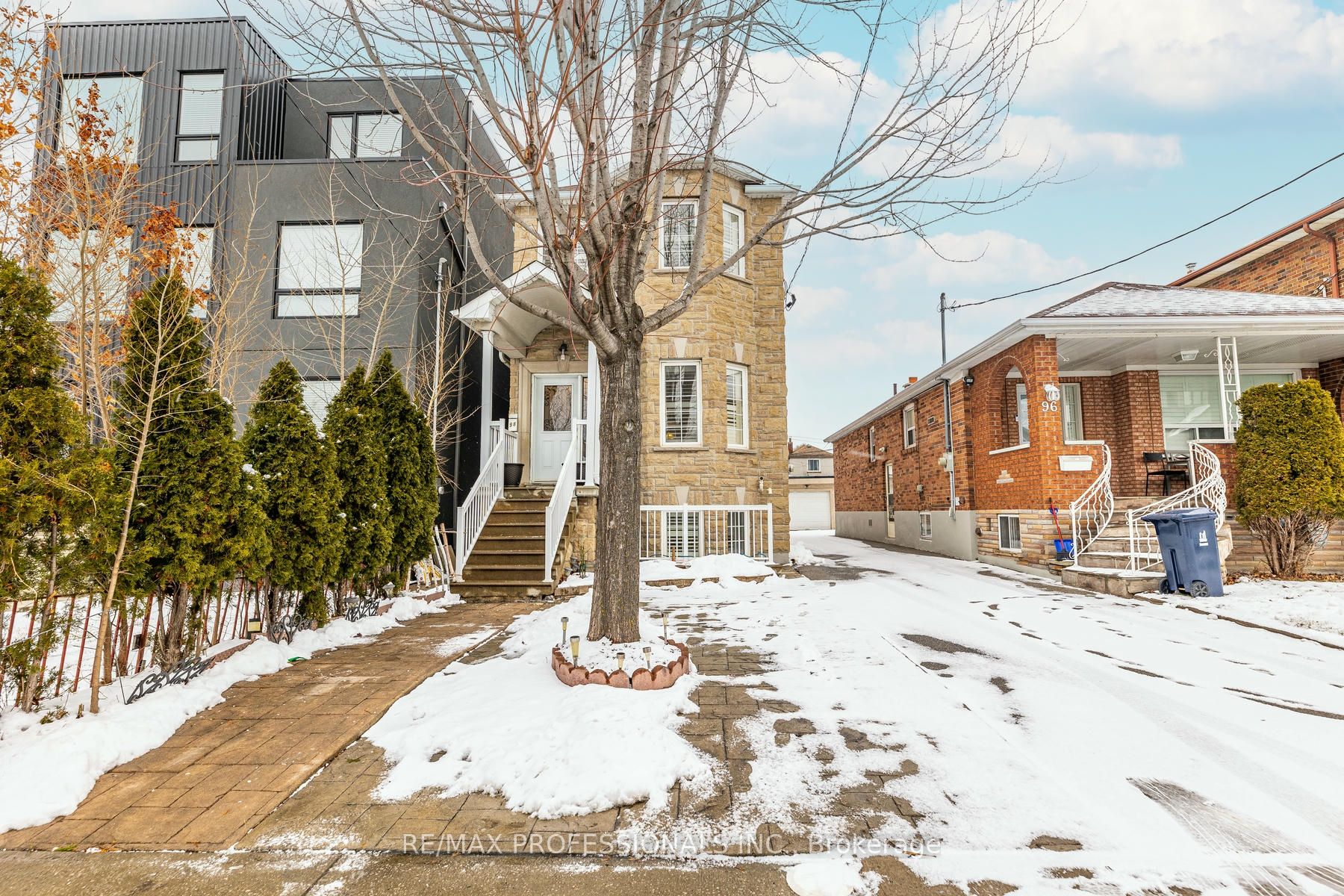 #main - 98 Ypres Road Property Photo 2