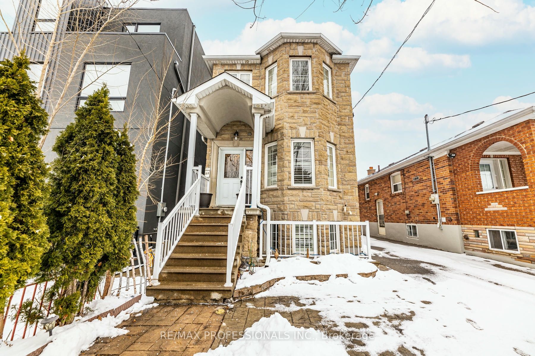 #main - 98 Ypres Road Property Photo 3