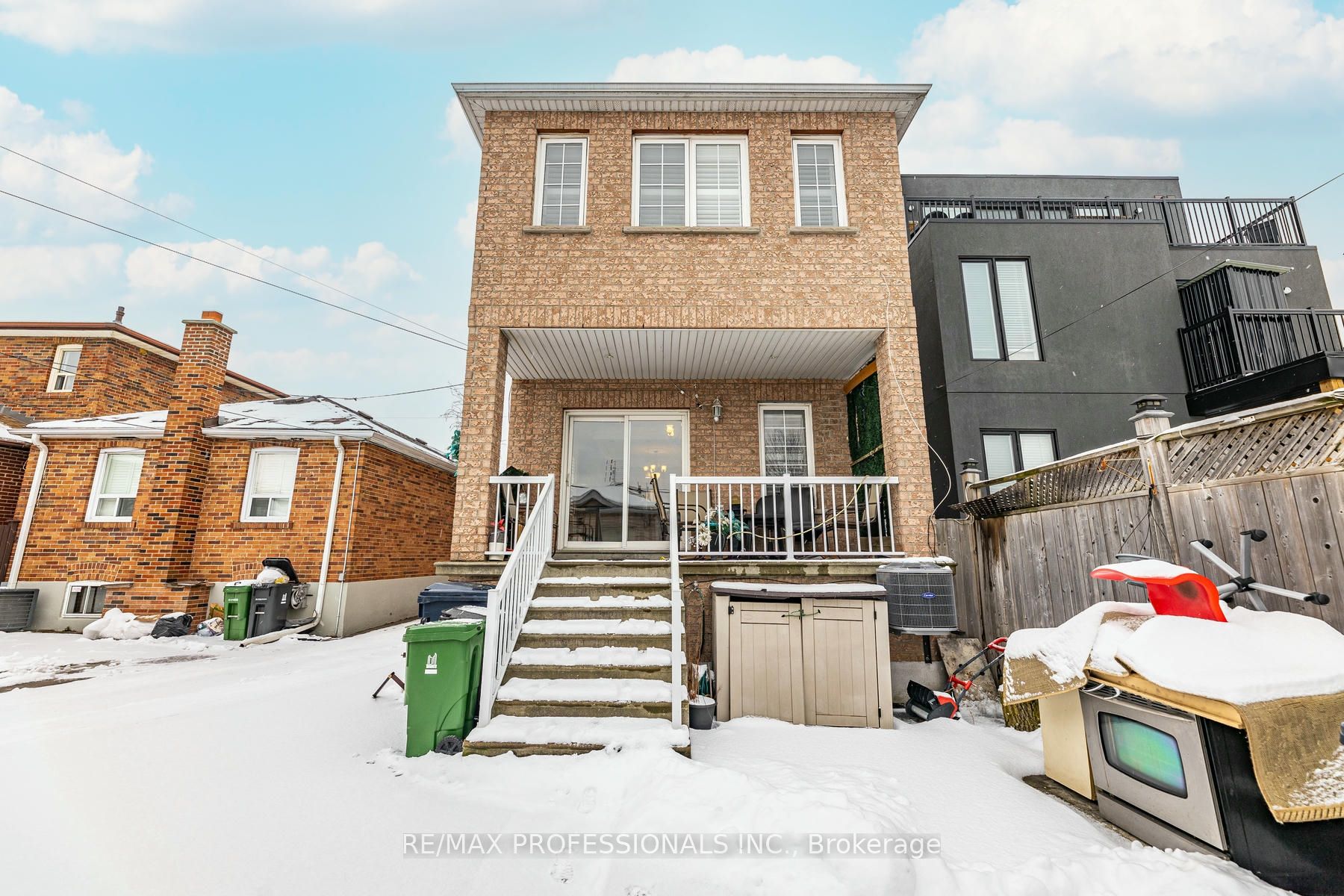 #main - 98 Ypres Road Property Photo 4