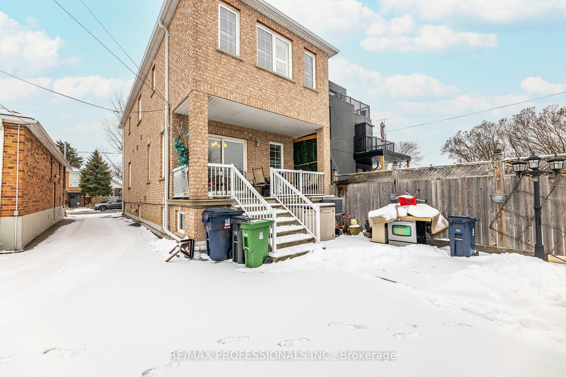 #main - 98 Ypres Road Property Photo 6