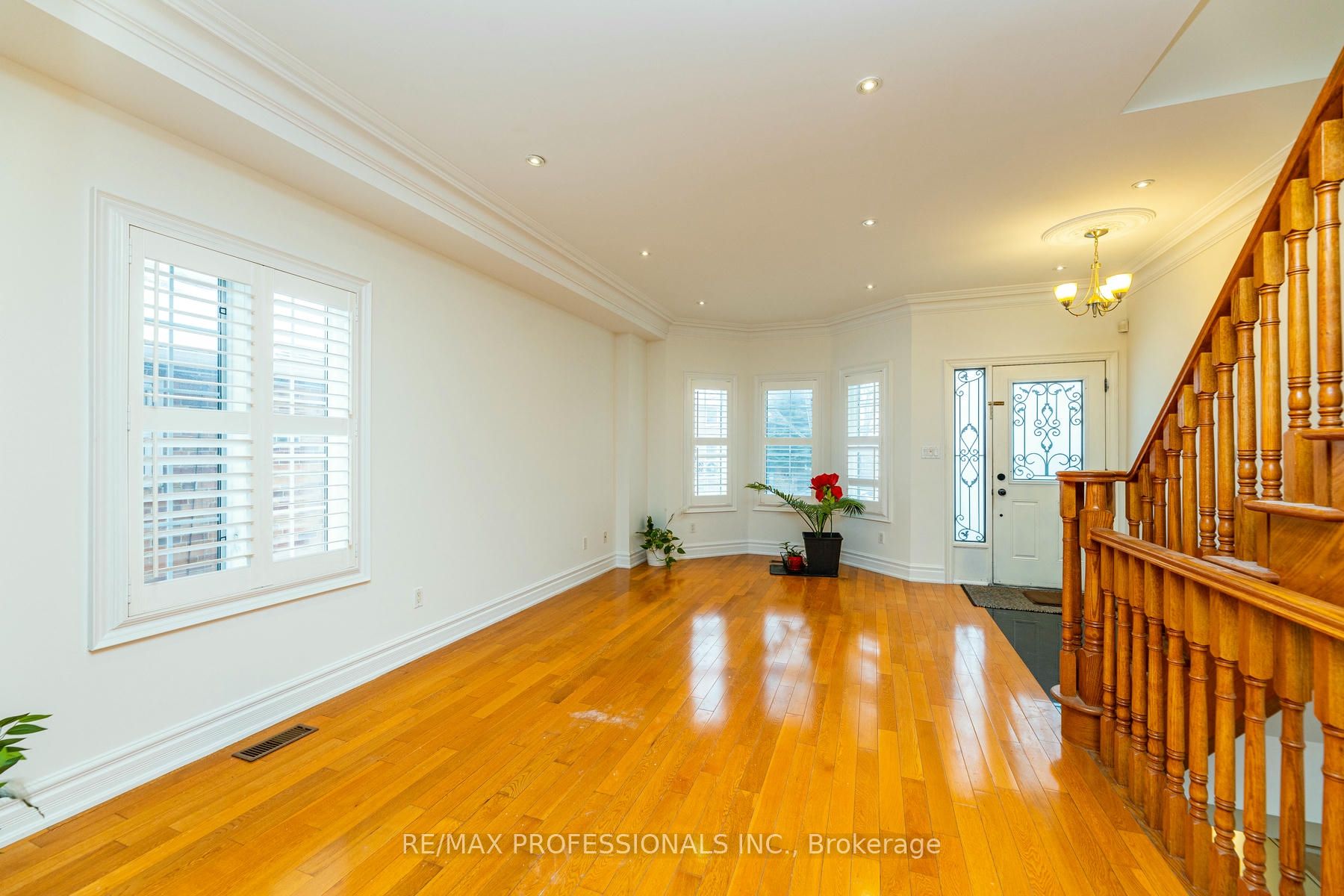 #main - 98 Ypres Road Property Photo 14